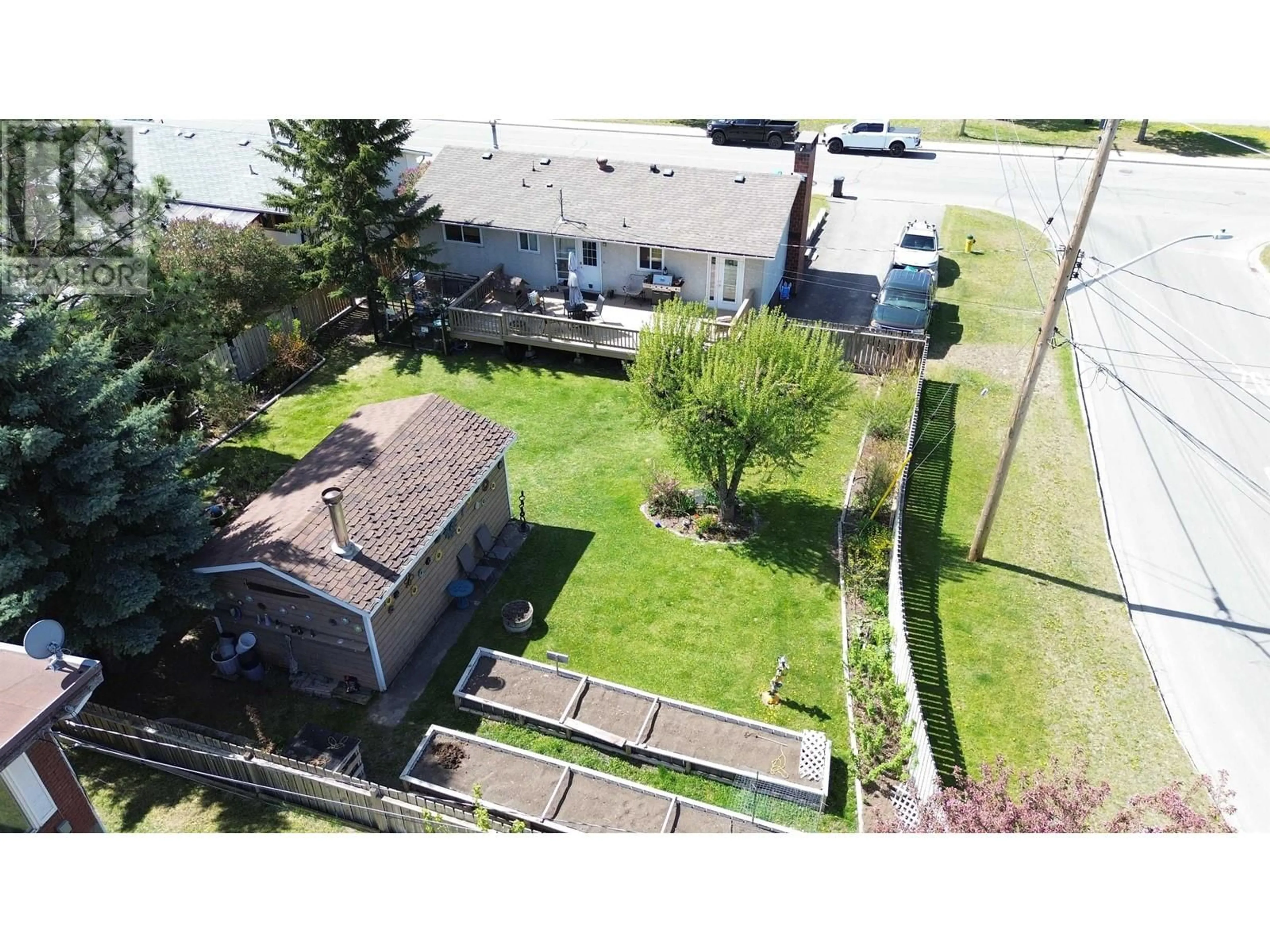 A pic from outside/outdoor area/front of a property/back of a property/a pic from drone, building for 1090 WESTERN AVENUE, Williams Lake British Columbia V2G2J6