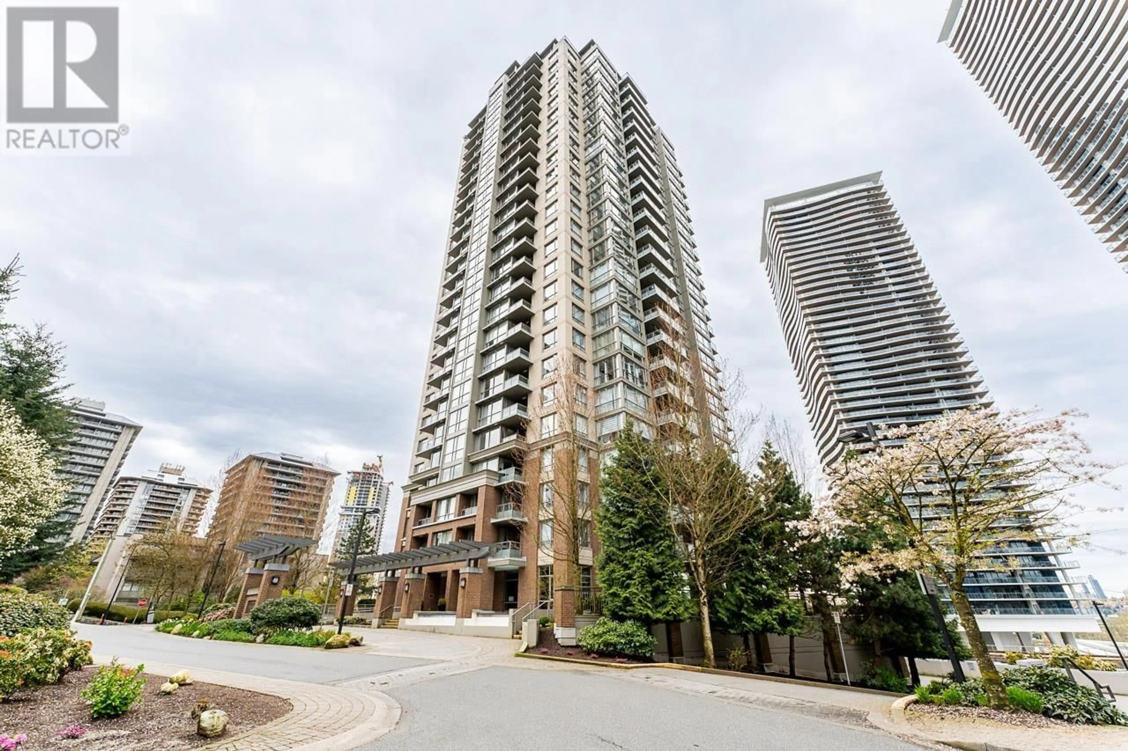 A pic from outside/outdoor area/front of a property/back of a property/a pic from drone, unknown for 501 - 4888 BRENTWOOD DRIVE, Burnaby British Columbia V5C0C6