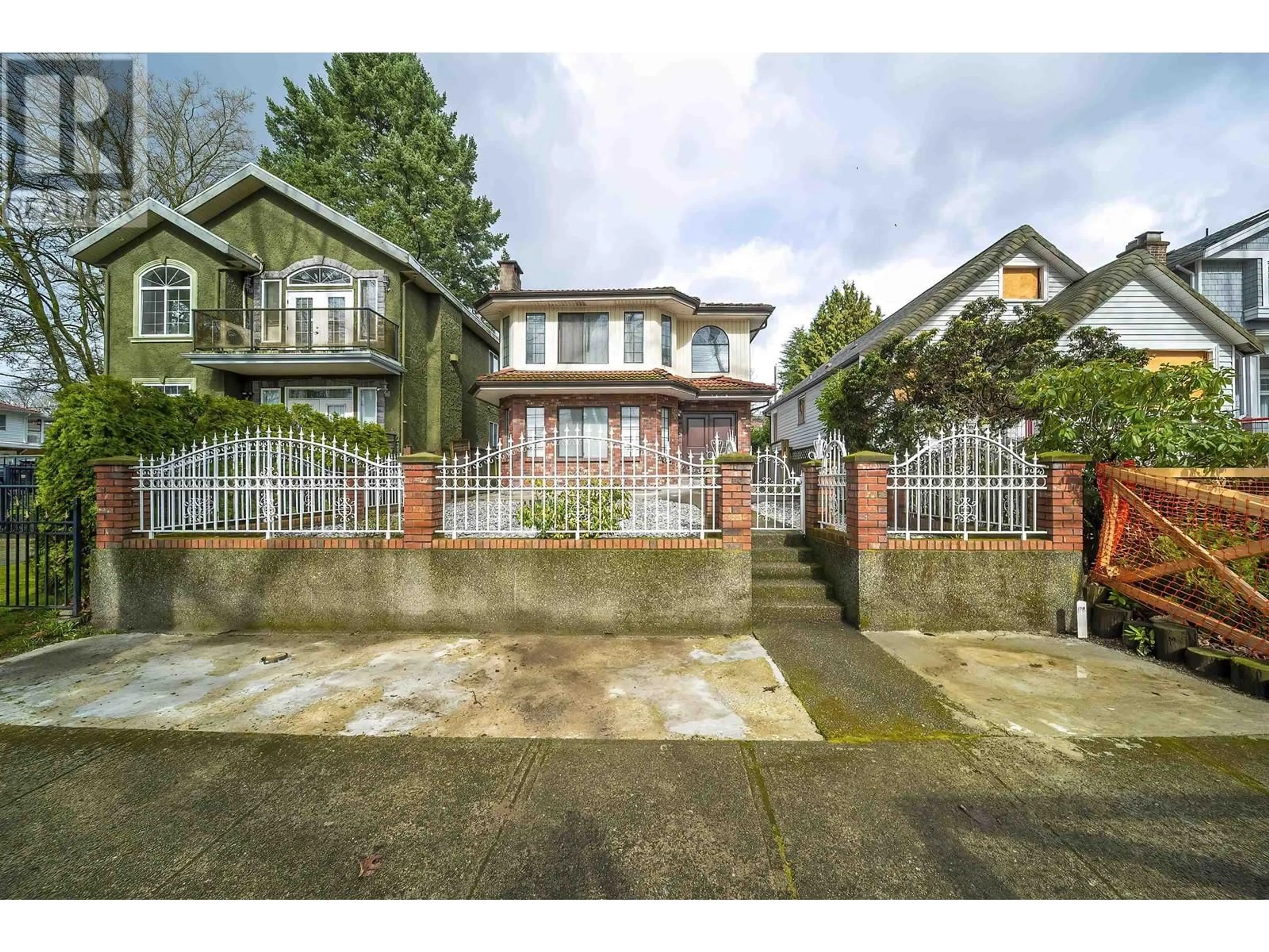 Unknown for 3609 TURNER STREET, Vancouver British Columbia V5K2J2