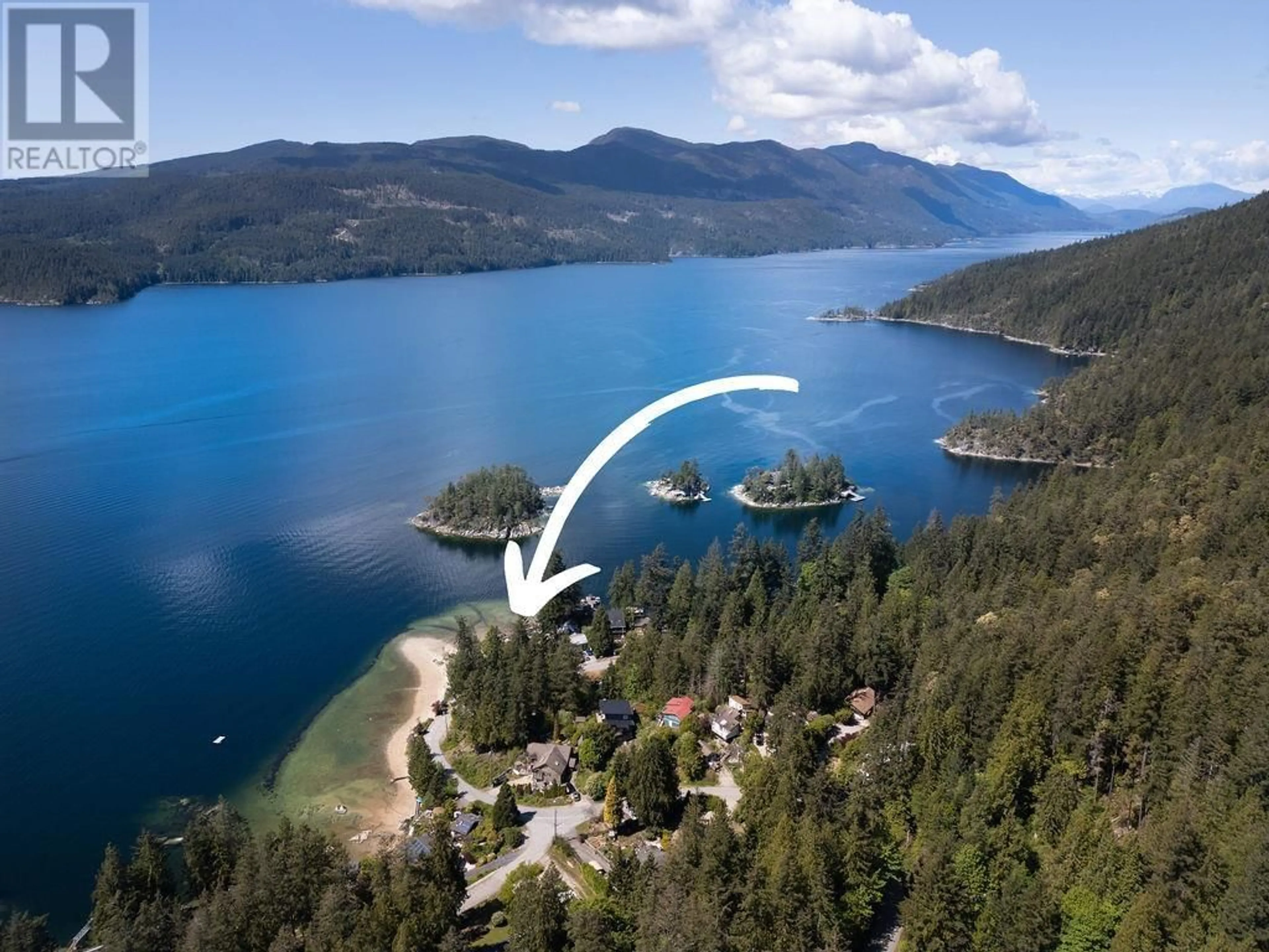 A pic from outside/outdoor area/front of a property/back of a property/a pic from drone, water/lake/river/ocean view for 7622 SECHELT INLET ROAD, Sechelt British Columbia V7Z0C5