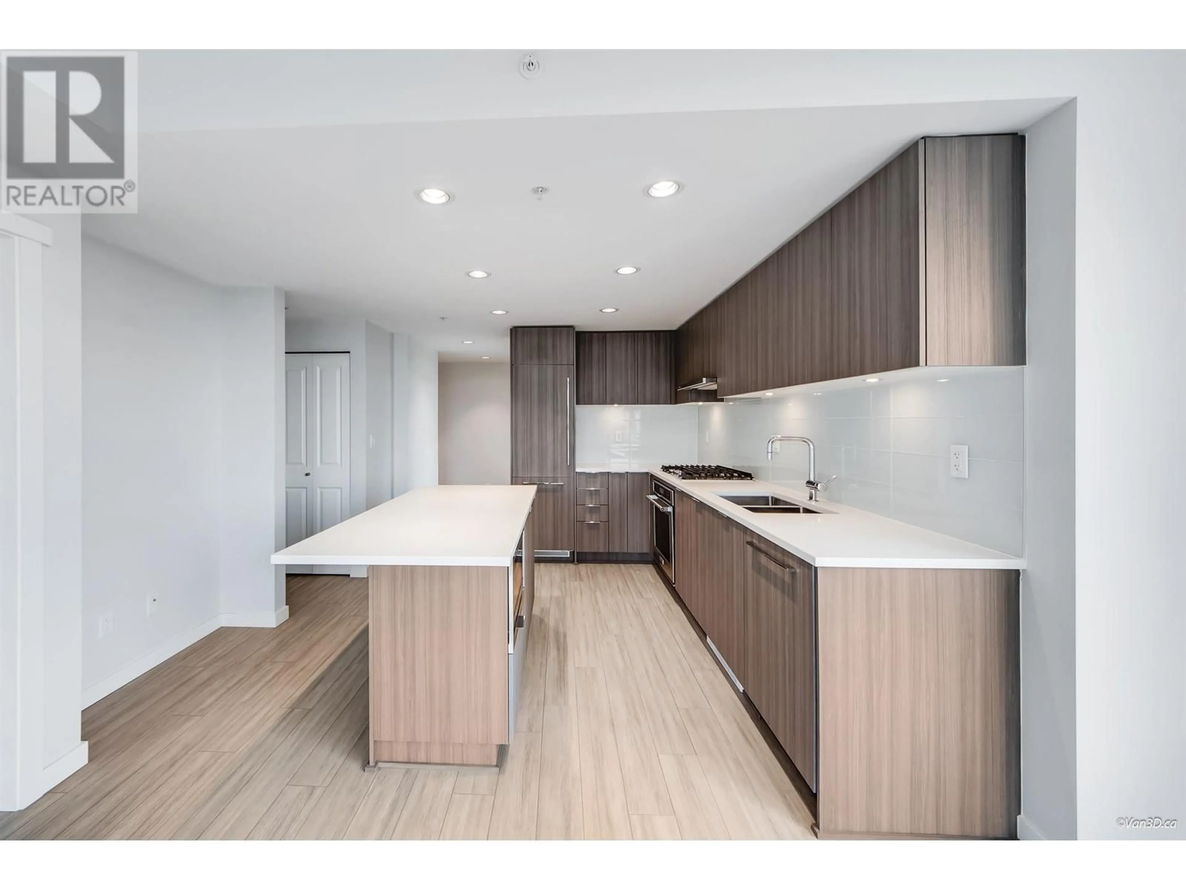 Open concept kitchen, wood/laminate floor for 1002 - 2388 MADISON AVENUE, Burnaby British Columbia V5C0K8