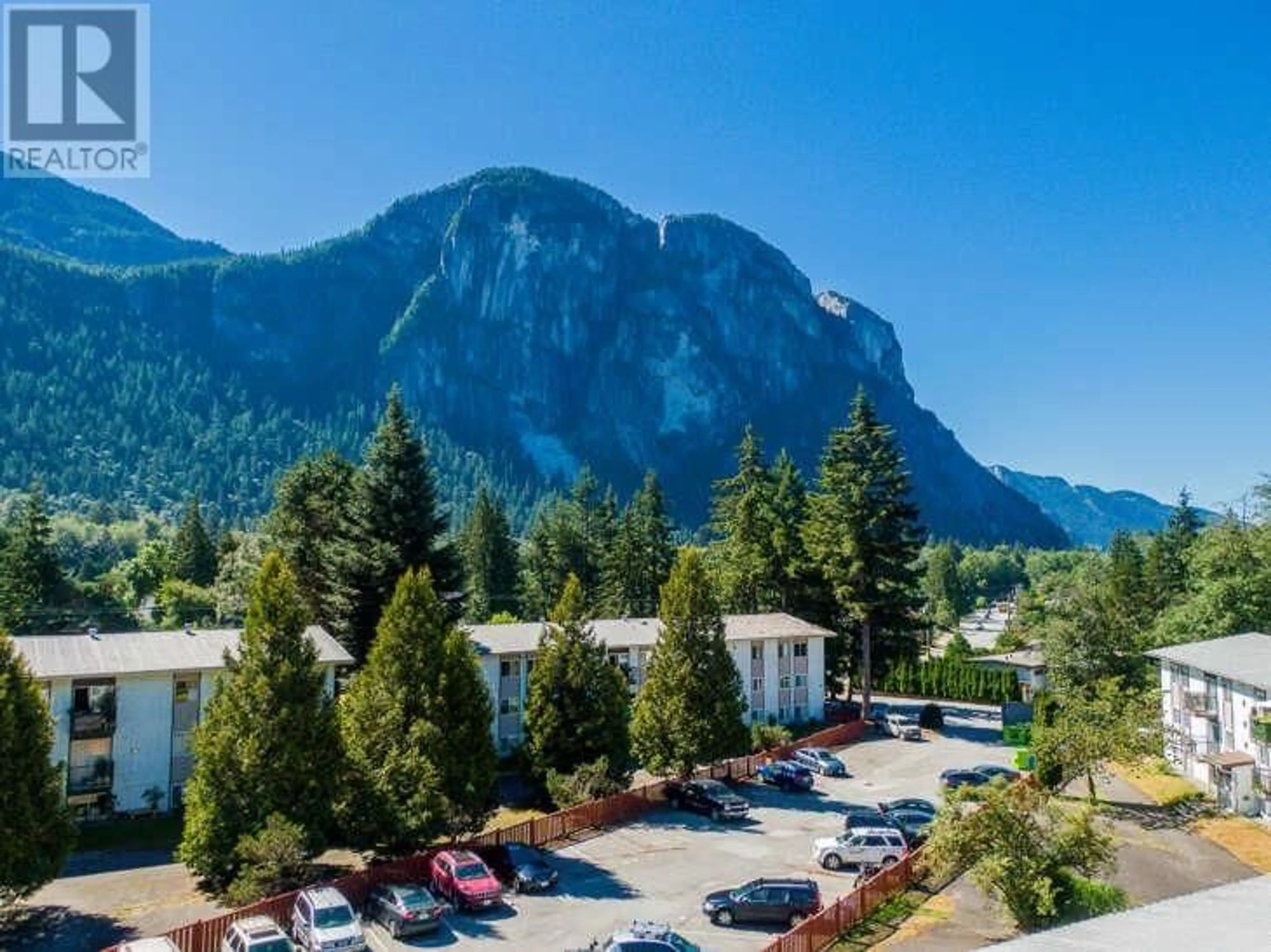 A pic from outside/outdoor area/front of a property/back of a property/a pic from drone, mountain view for 25 - 38175 WESTWAY AVENUE, Squamish British Columbia V8B0Y4