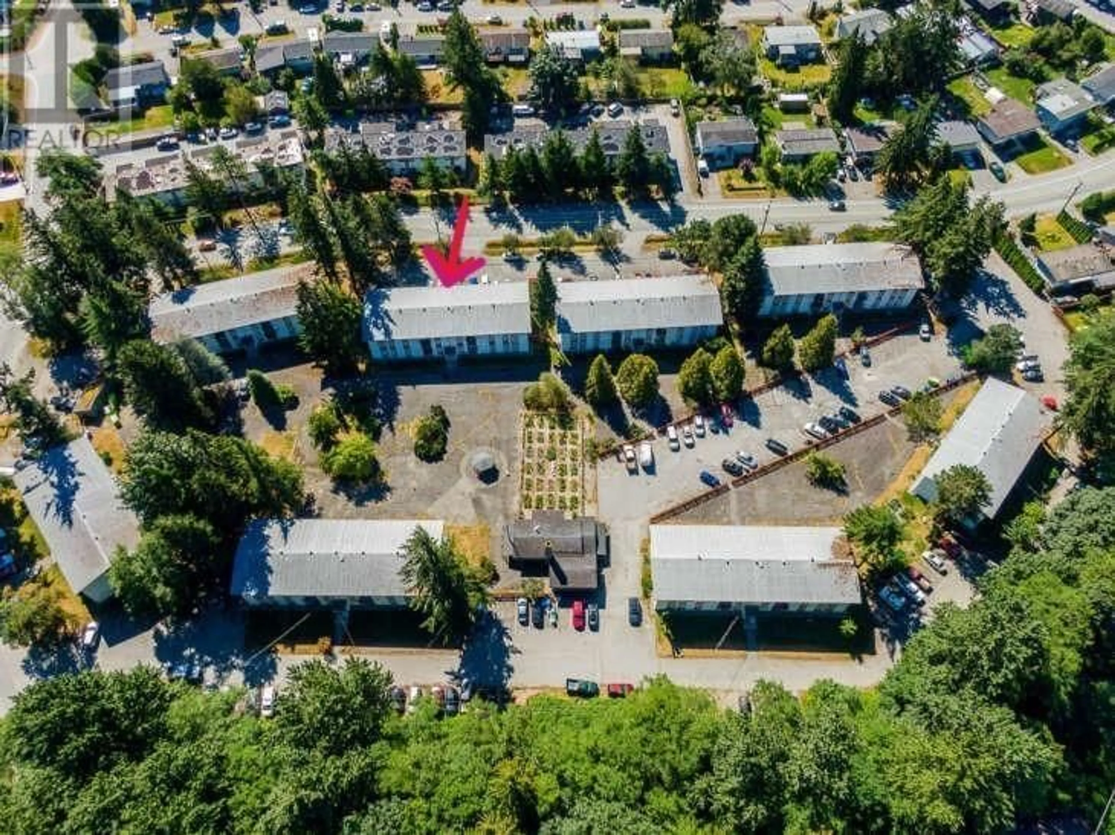 A pic from outside/outdoor area/front of a property/back of a property/a pic from drone, street for 25 - 38175 WESTWAY AVENUE, Squamish British Columbia V8B0Y4
