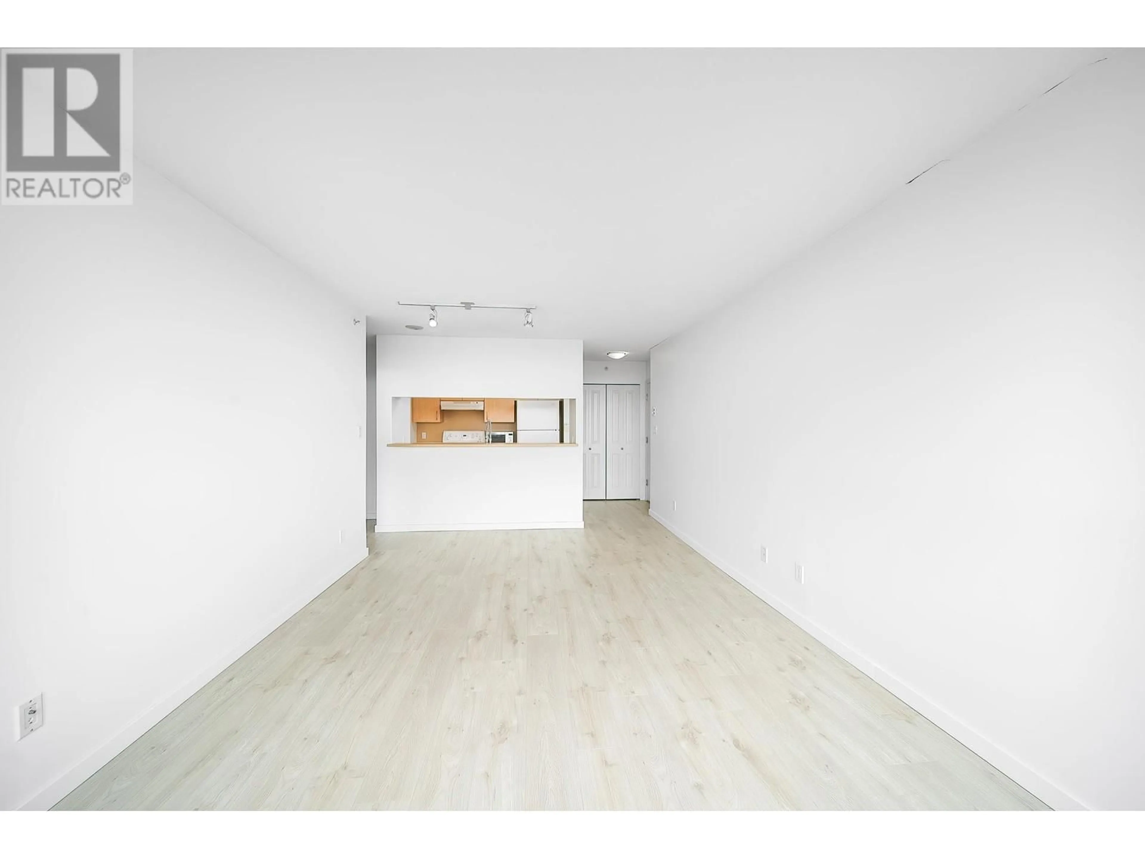Unknown for 1106 - 3588 CROWLEY DRIVE, Vancouver British Columbia V5R6H3