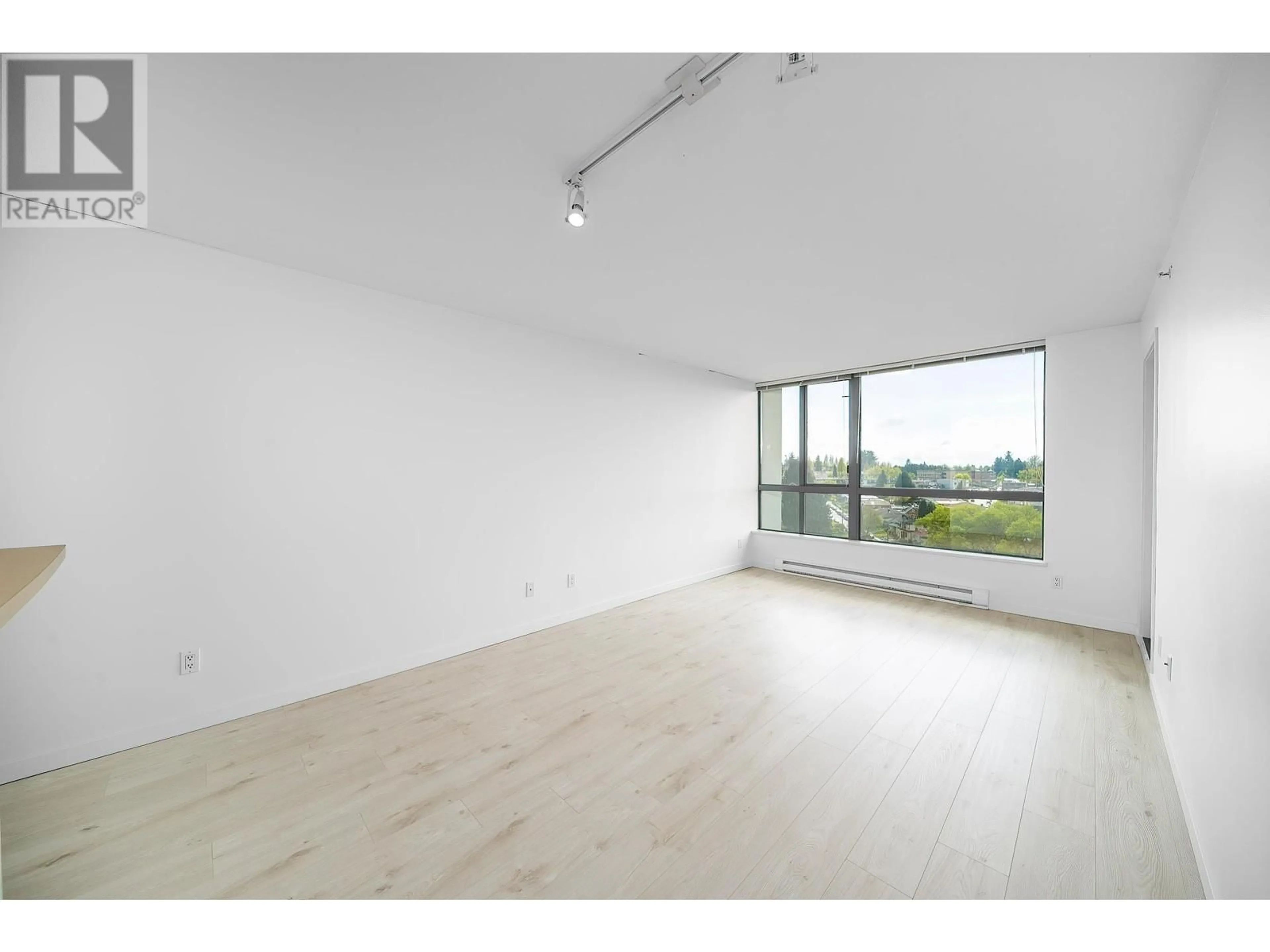 A pic of a room for 1106 - 3588 CROWLEY DRIVE, Vancouver British Columbia V5R6H3