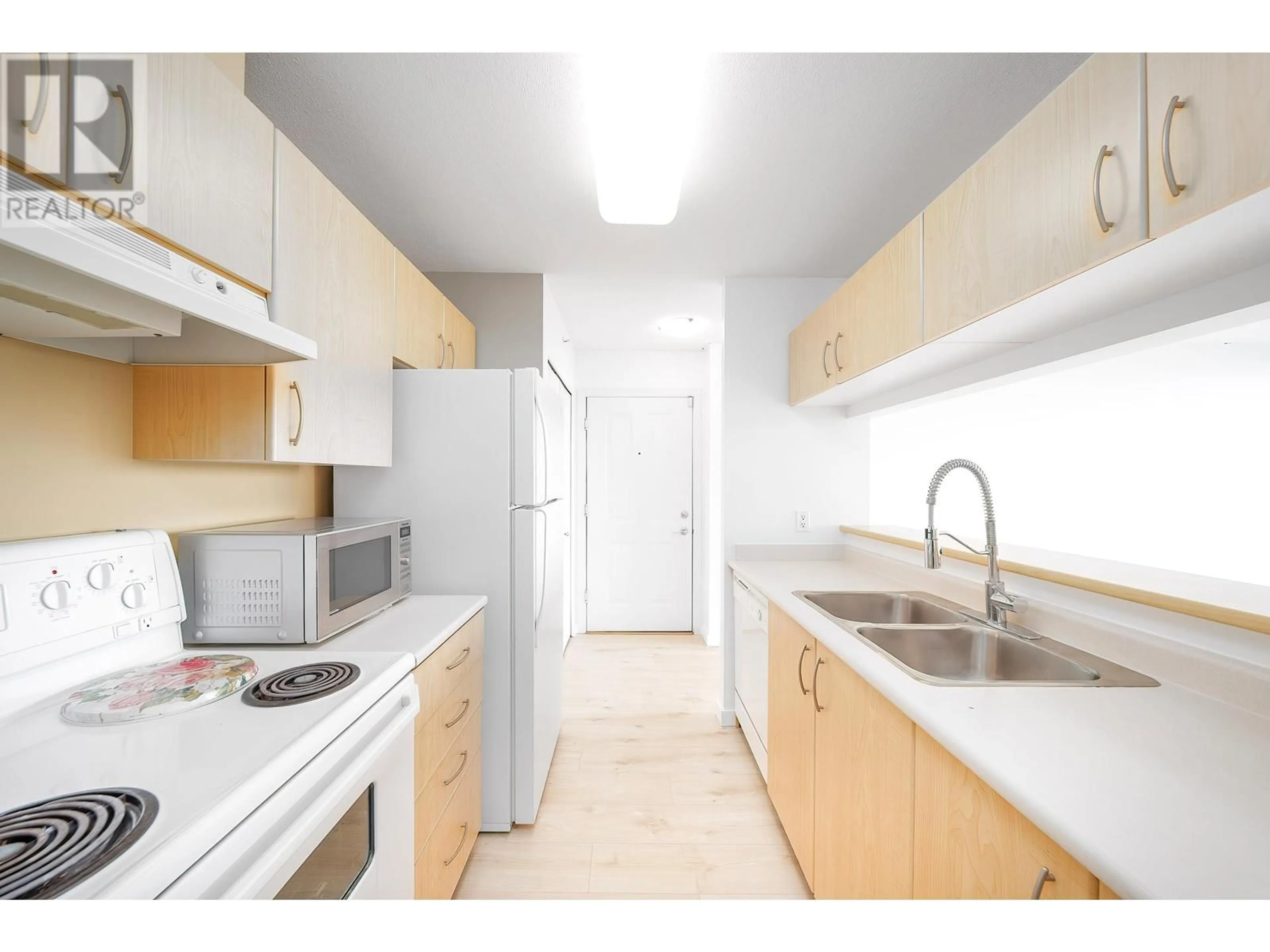 Standard kitchen, unknown for 1106 - 3588 CROWLEY DRIVE, Vancouver British Columbia V5R6H3
