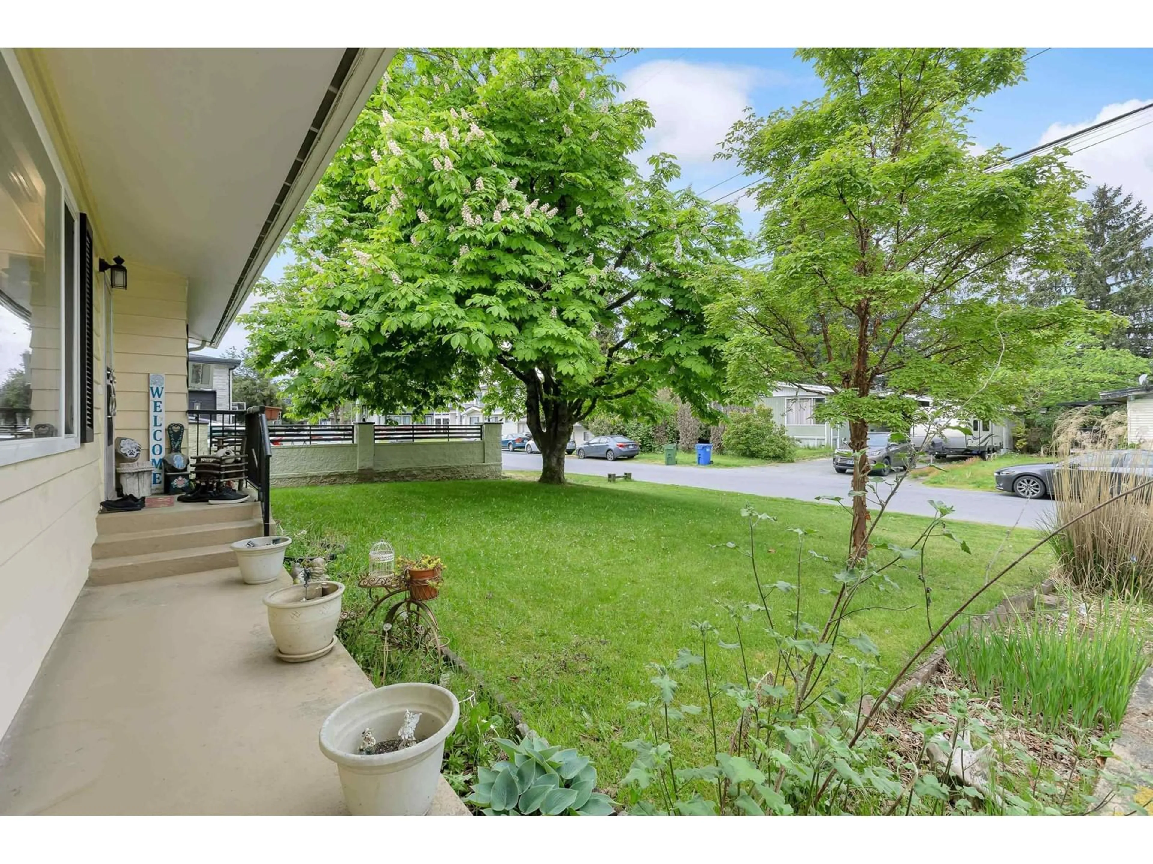 Patio, unknown for 2136 SHERWOOD, Abbotsford British Columbia V2T1B8