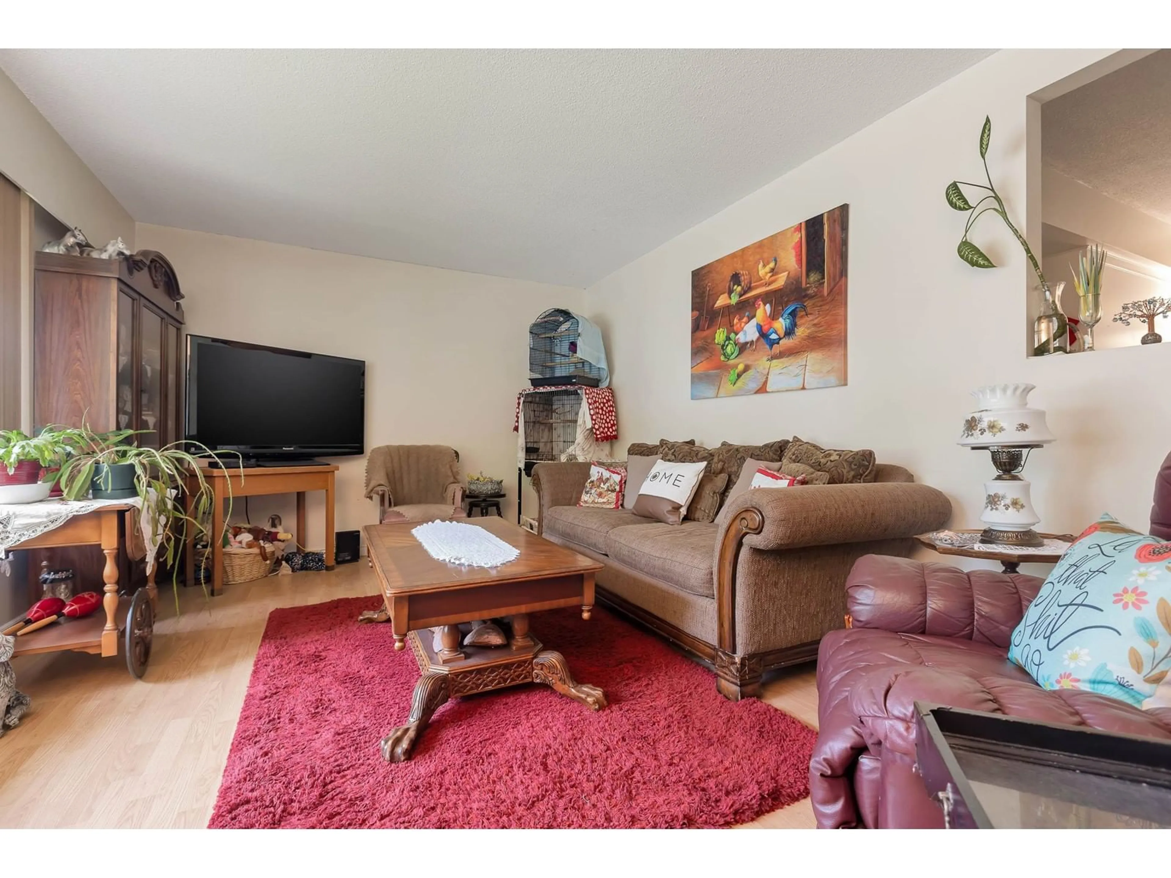 Living room with furniture, unknown for 2136 SHERWOOD, Abbotsford British Columbia V2T1B8