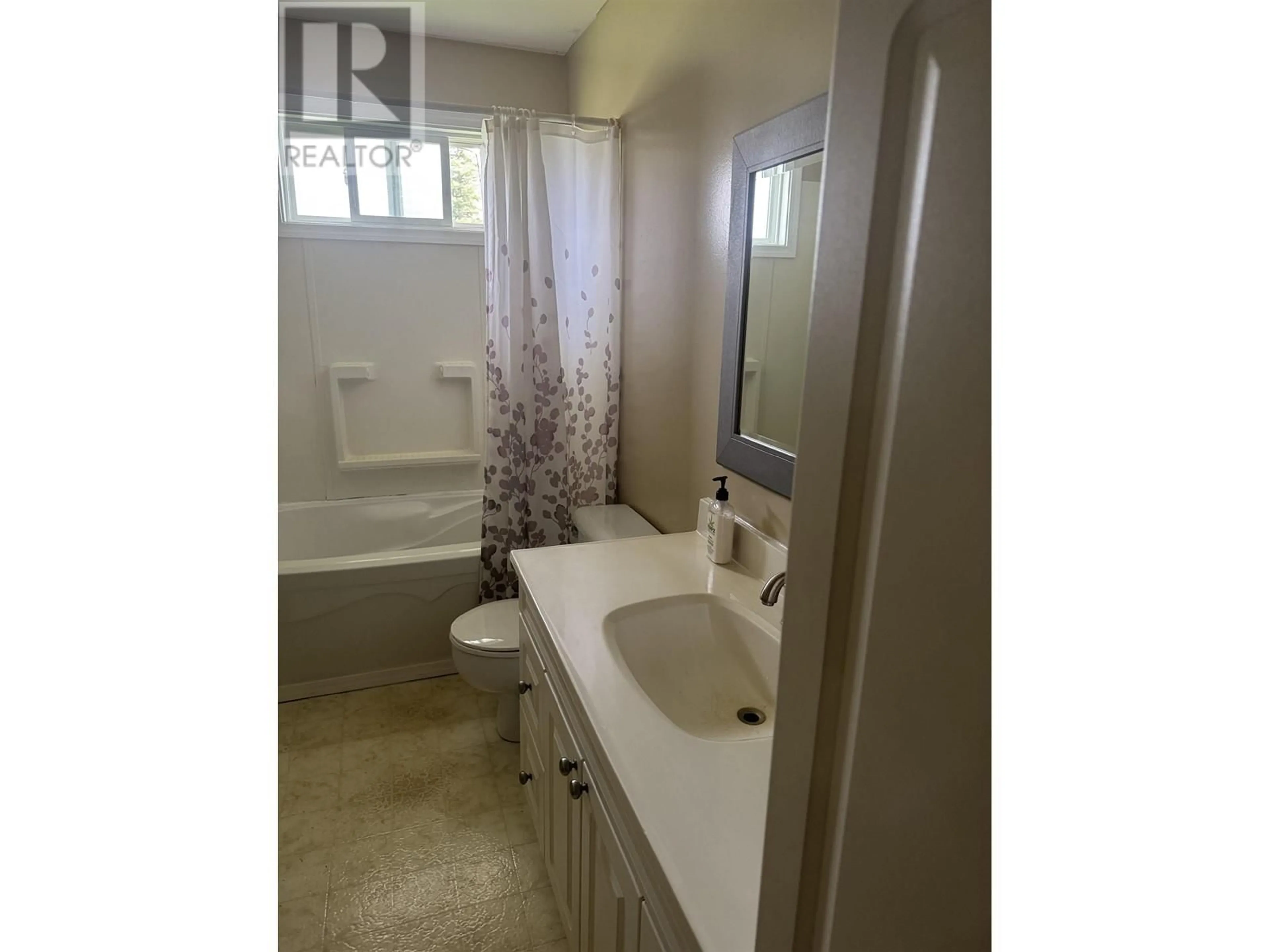 Standard bathroom, ceramic/tile floor for 12 RALSTON DRIVE, Mackenzie British Columbia V0J2C0