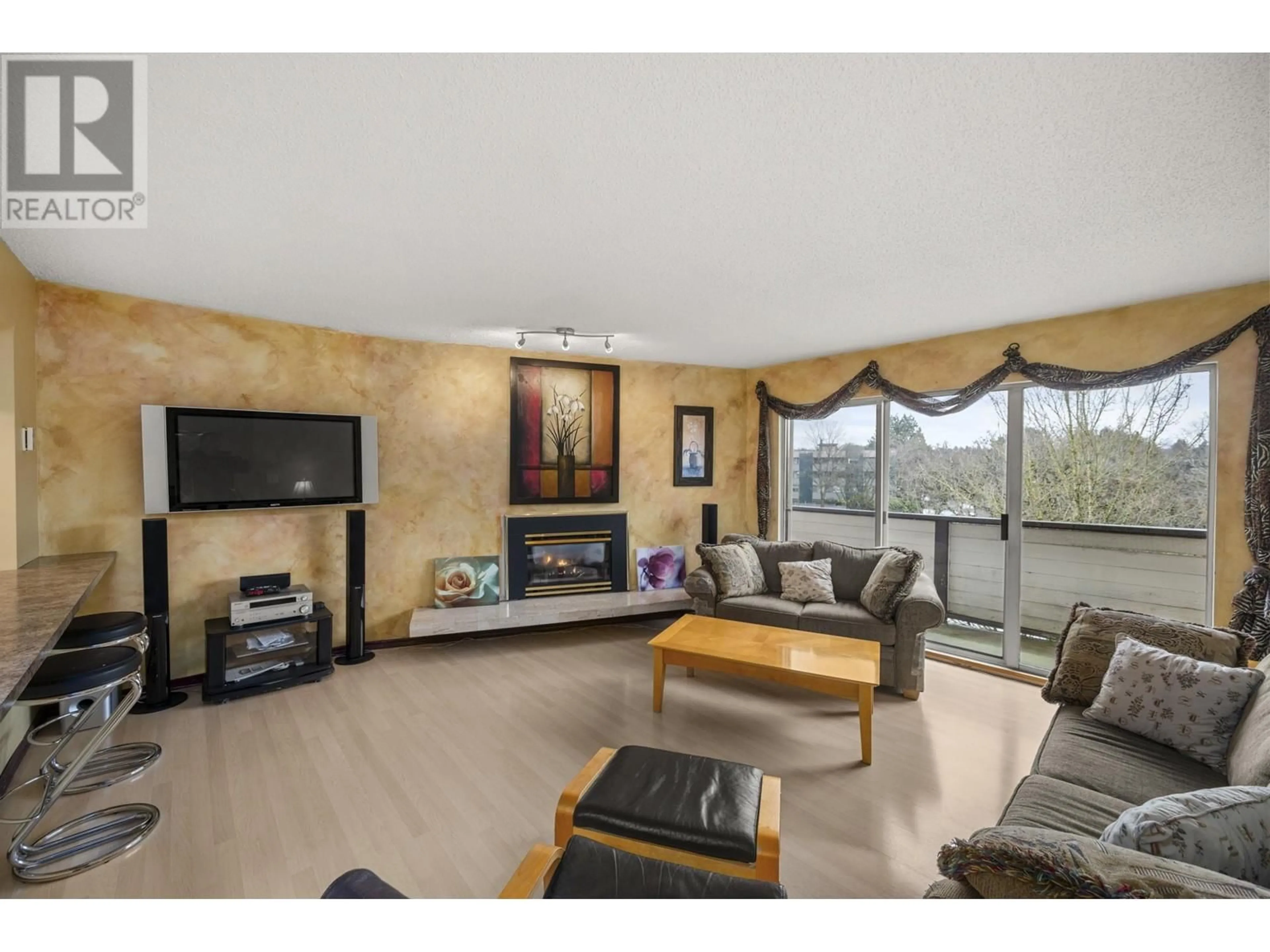 Living room with furniture, unknown for 401 - 1414 73RD AVENUE, Vancouver British Columbia V6P3E8