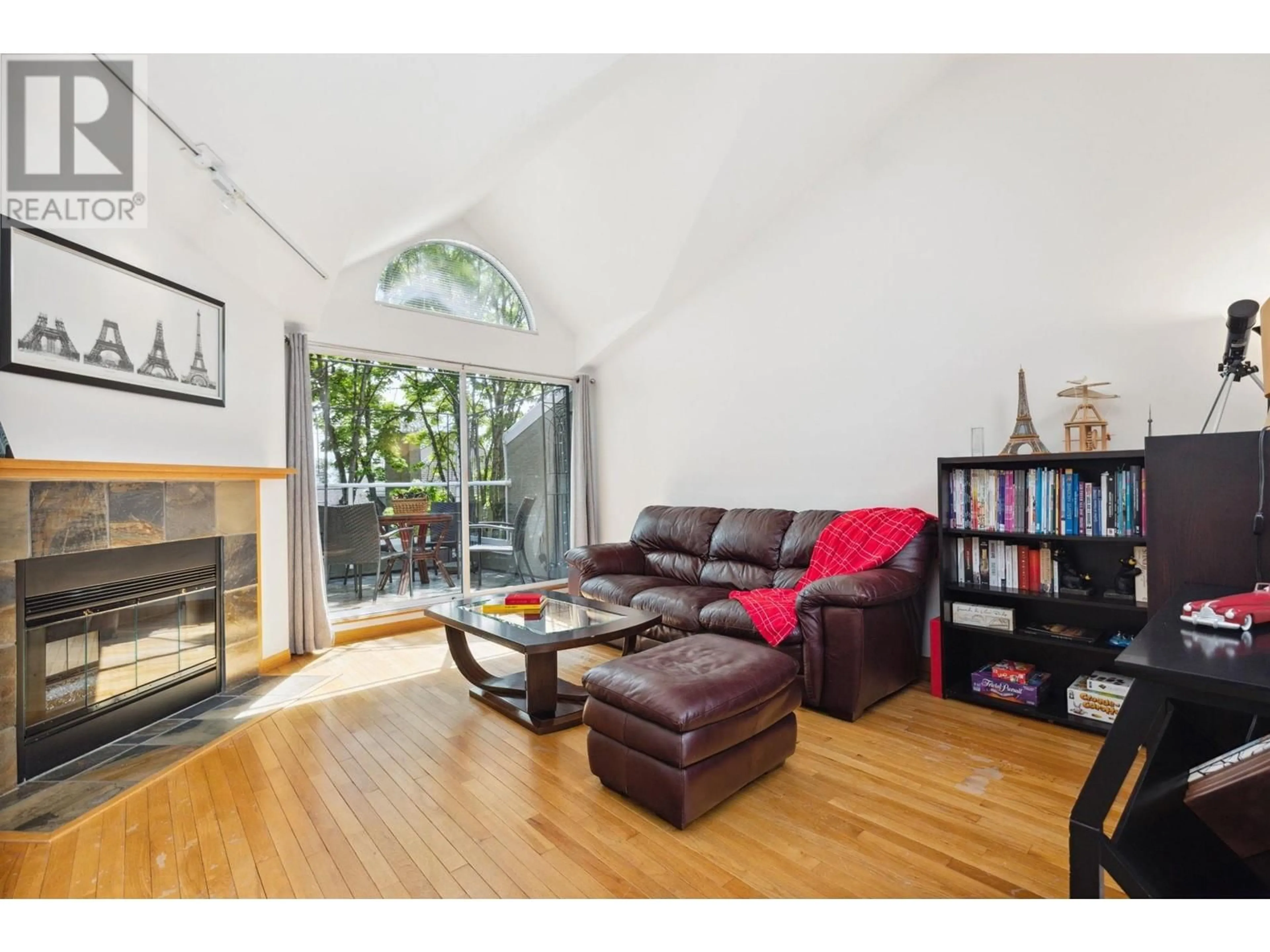 Living room with furniture, wood/laminate floor for 2318 QUAYSIDE COURT, Vancouver British Columbia V5P4W2