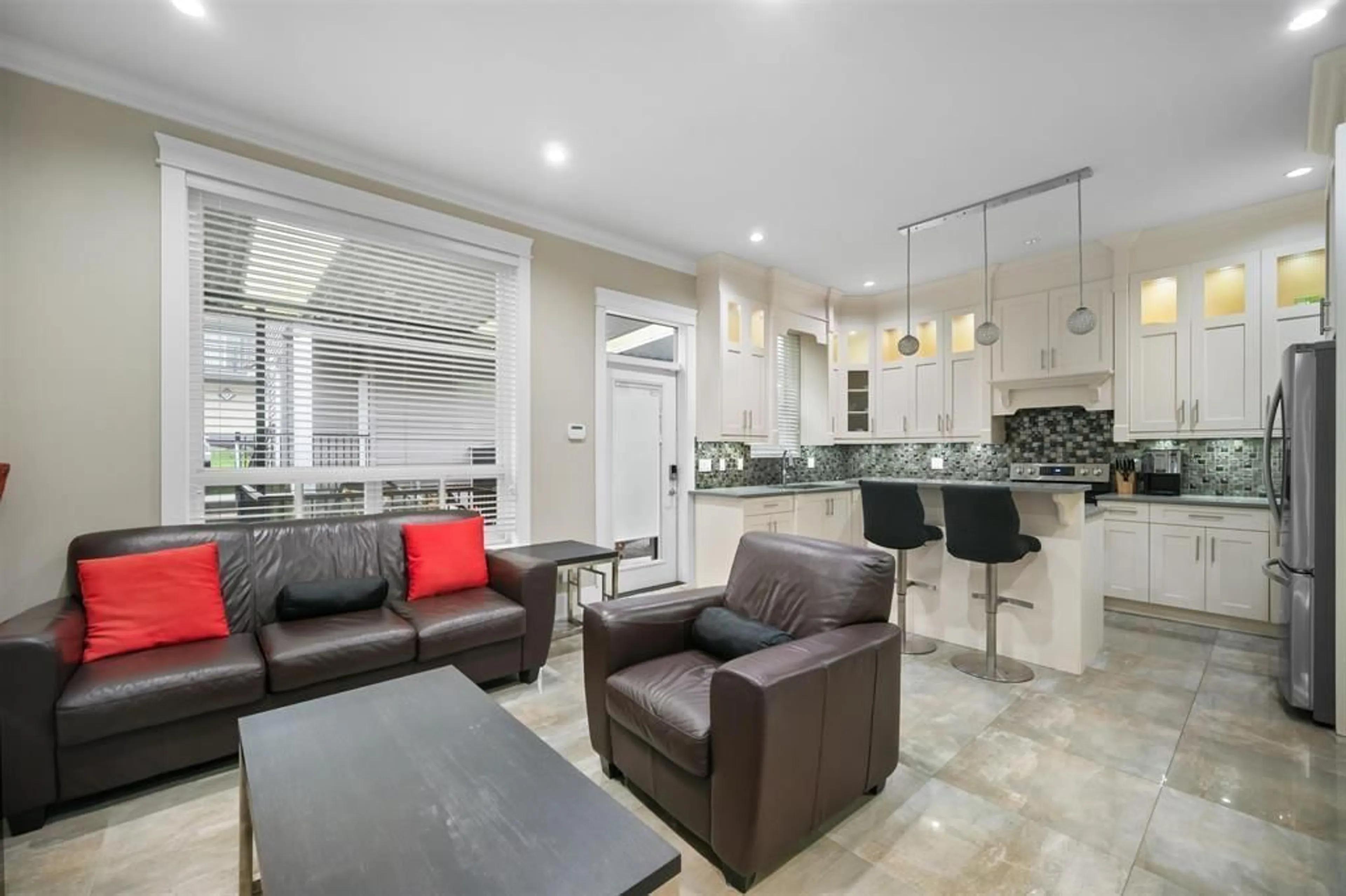 Open concept kitchen, ceramic/tile floor for 14138 60A, Surrey British Columbia V3X0G1
