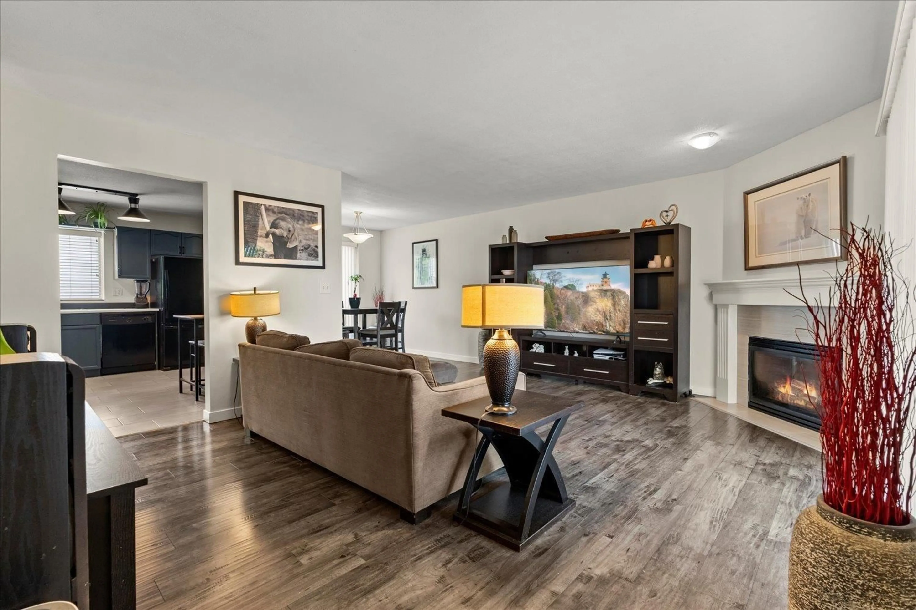 Living room with furniture, unknown for 47 - 45740 THOMAS ROAD, Chilliwack British Columbia V2R3V9