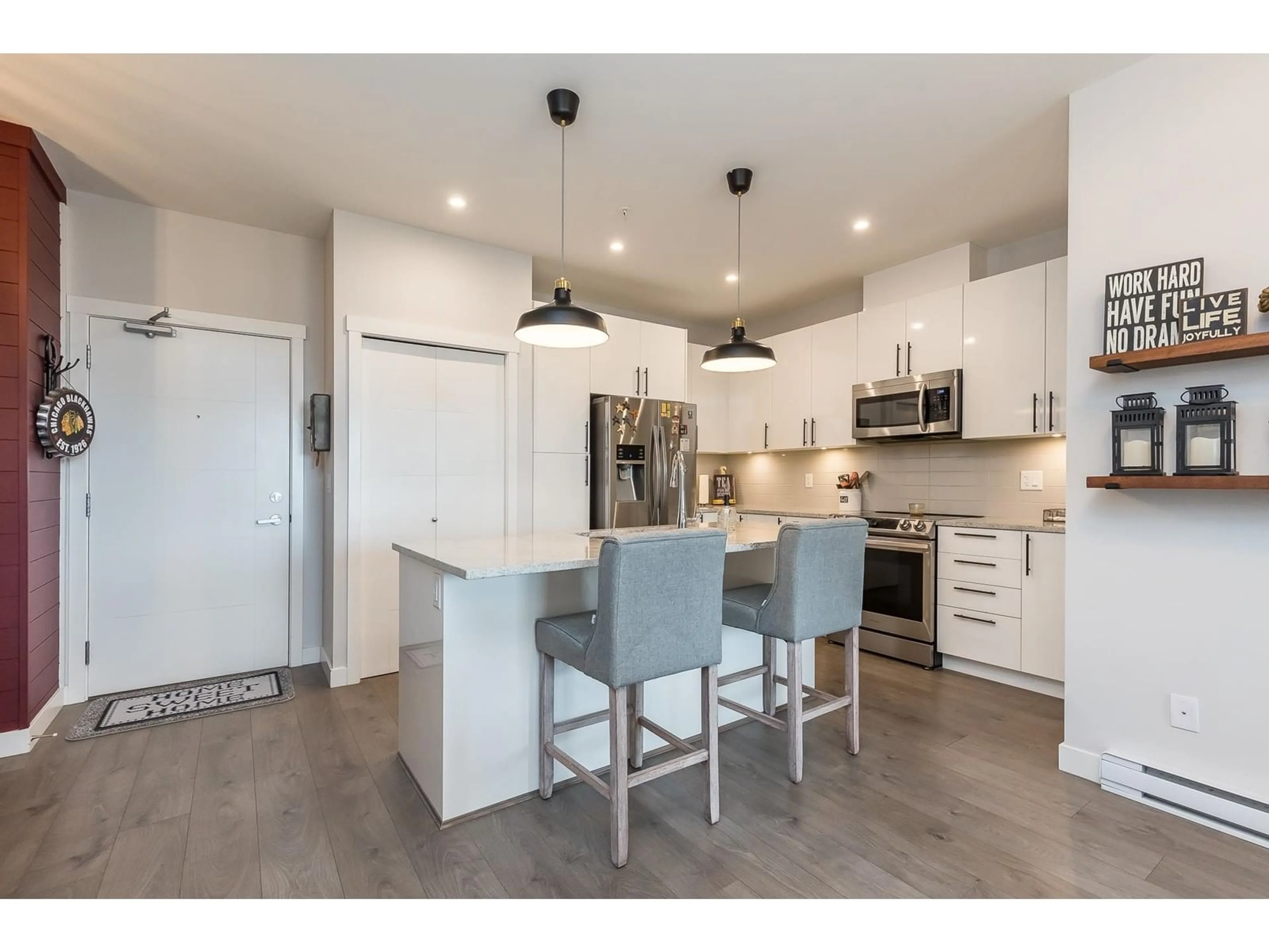Open concept kitchen, unknown for 414 - 45562 AIRPORT ROAD, Chilliwack British Columbia V2P0J8