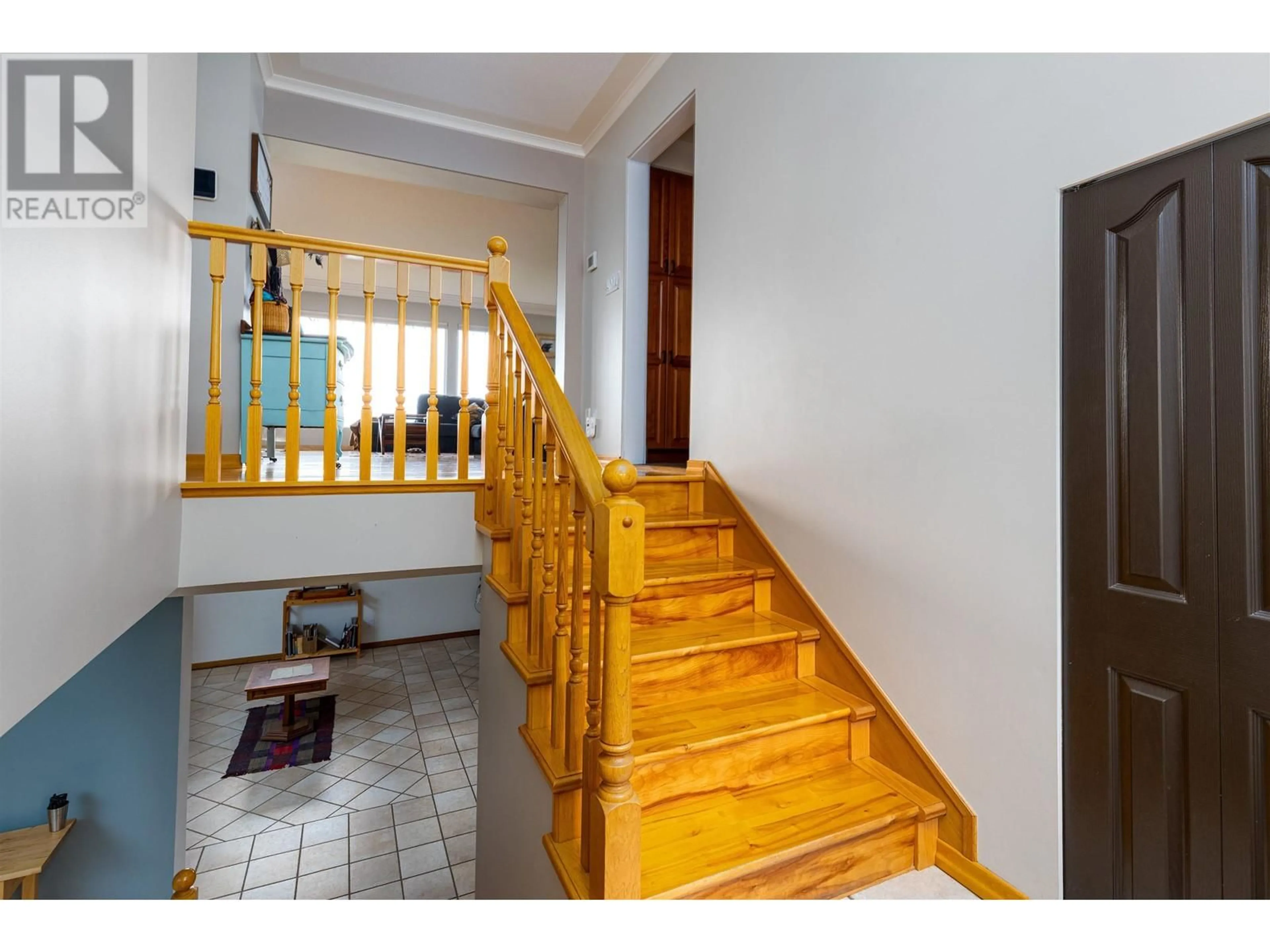 Indoor foyer for 4407 BIRCH AVENUE, Terrace British Columbia V8G1X3