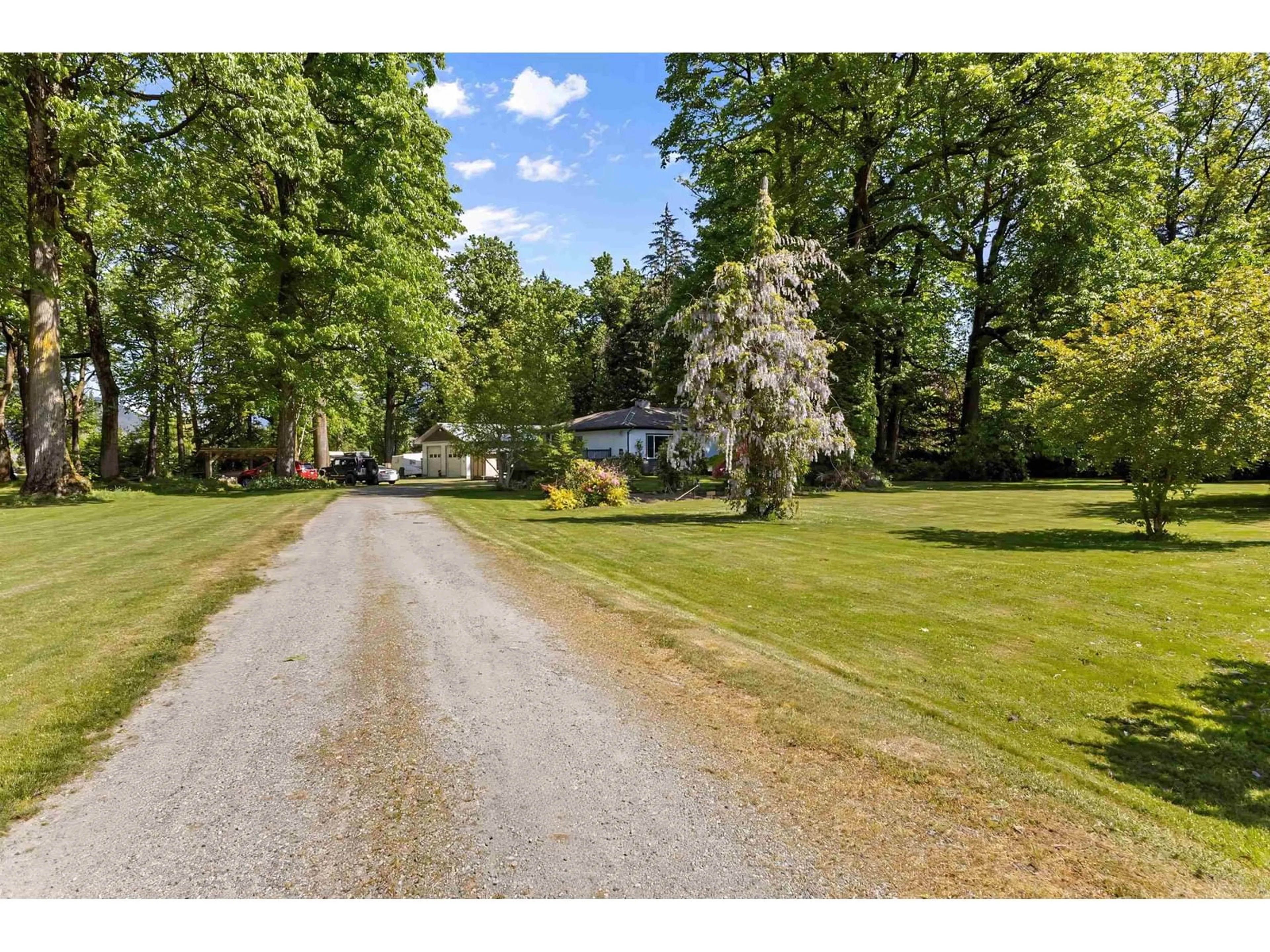 A pic from outside/outdoor area/front of a property/back of a property/a pic from drone, unknown for 6141 LOUGHEED HIGHWAY, Agassiz British Columbia V0M1A1