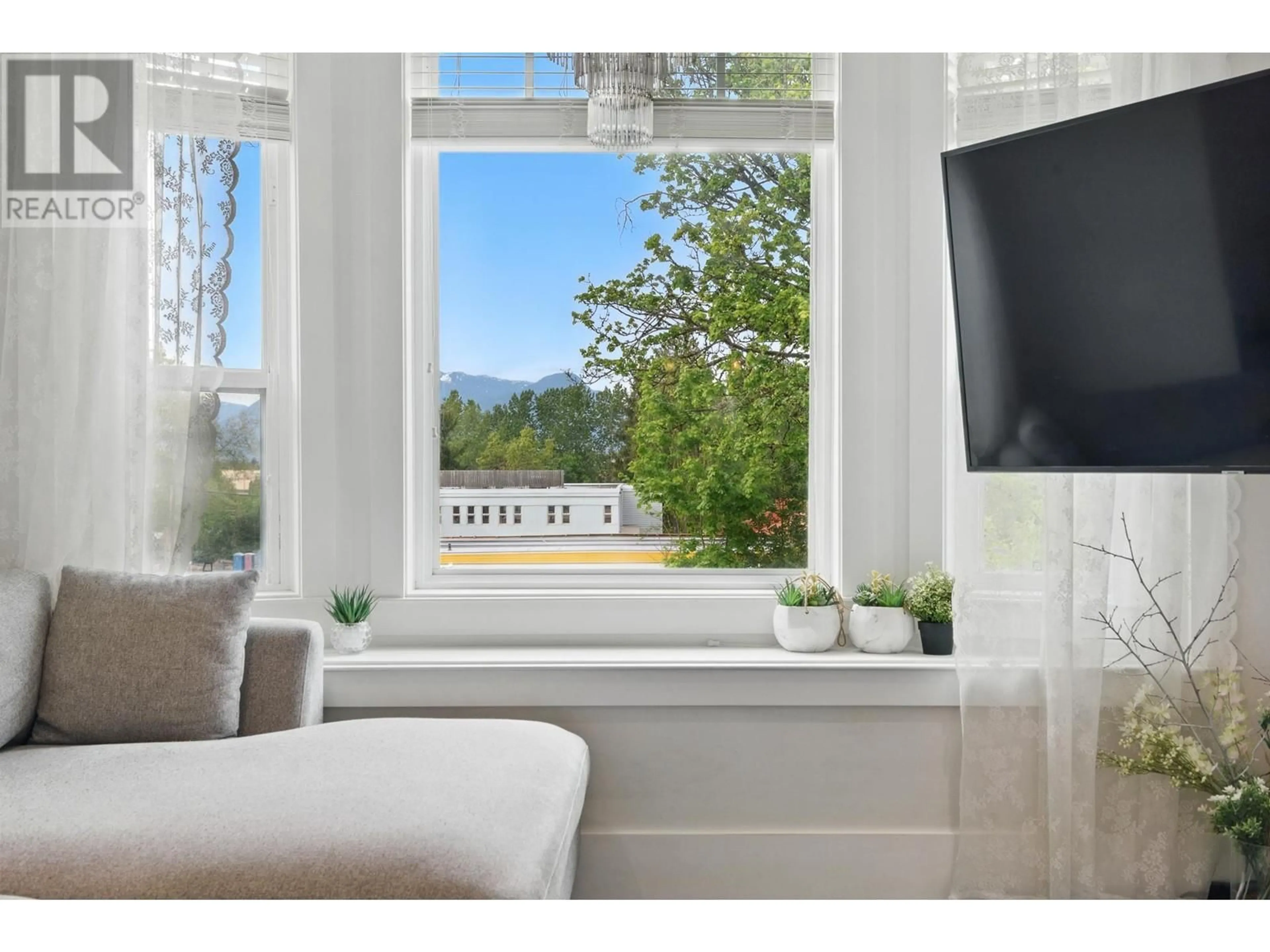 Unknown for 2784 E 21ST AVENUE, Vancouver British Columbia V5M2W2