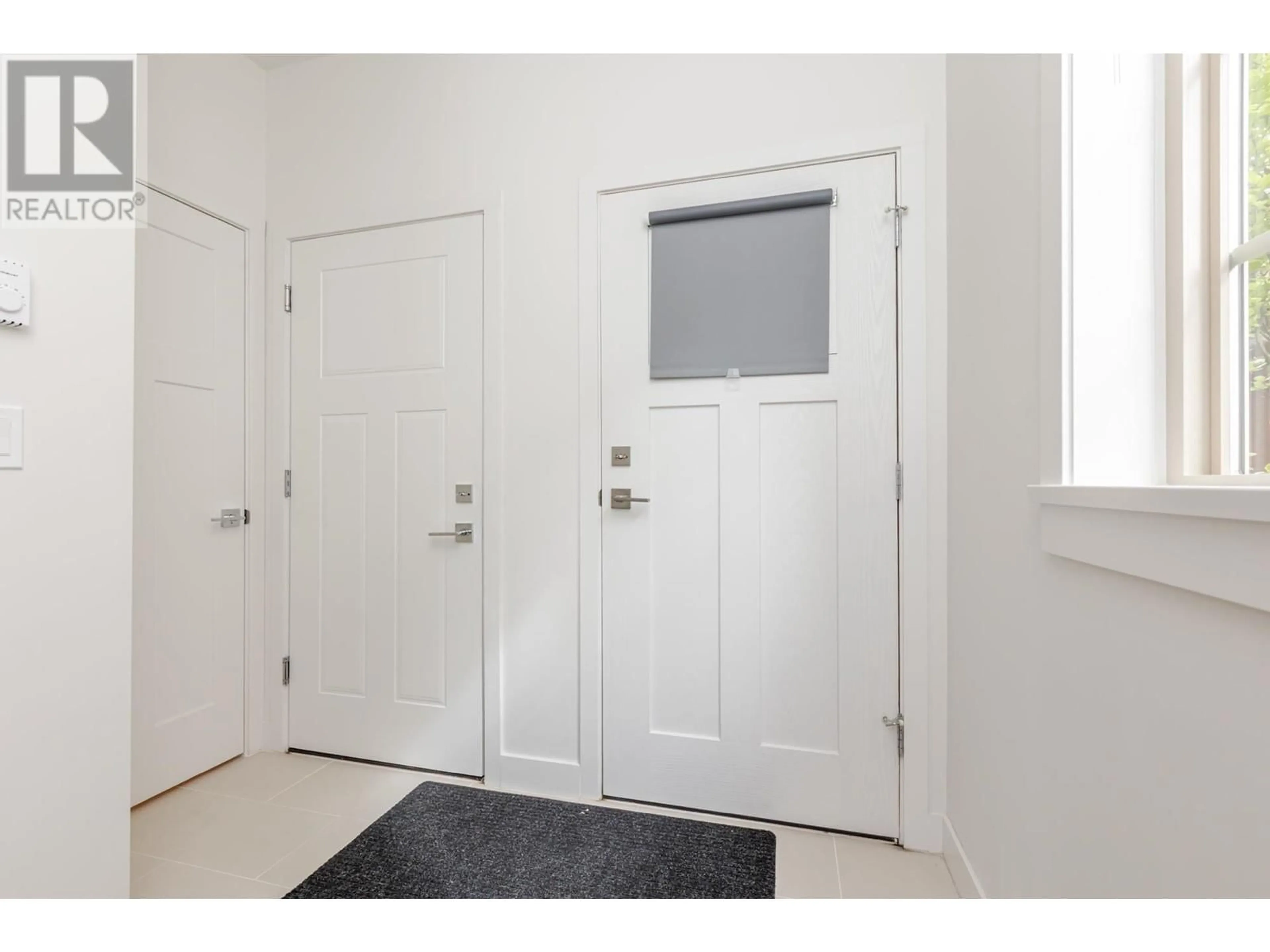 Indoor entryway for 53 - 11305 240 STREET, Maple Ridge British Columbia V2W0J1