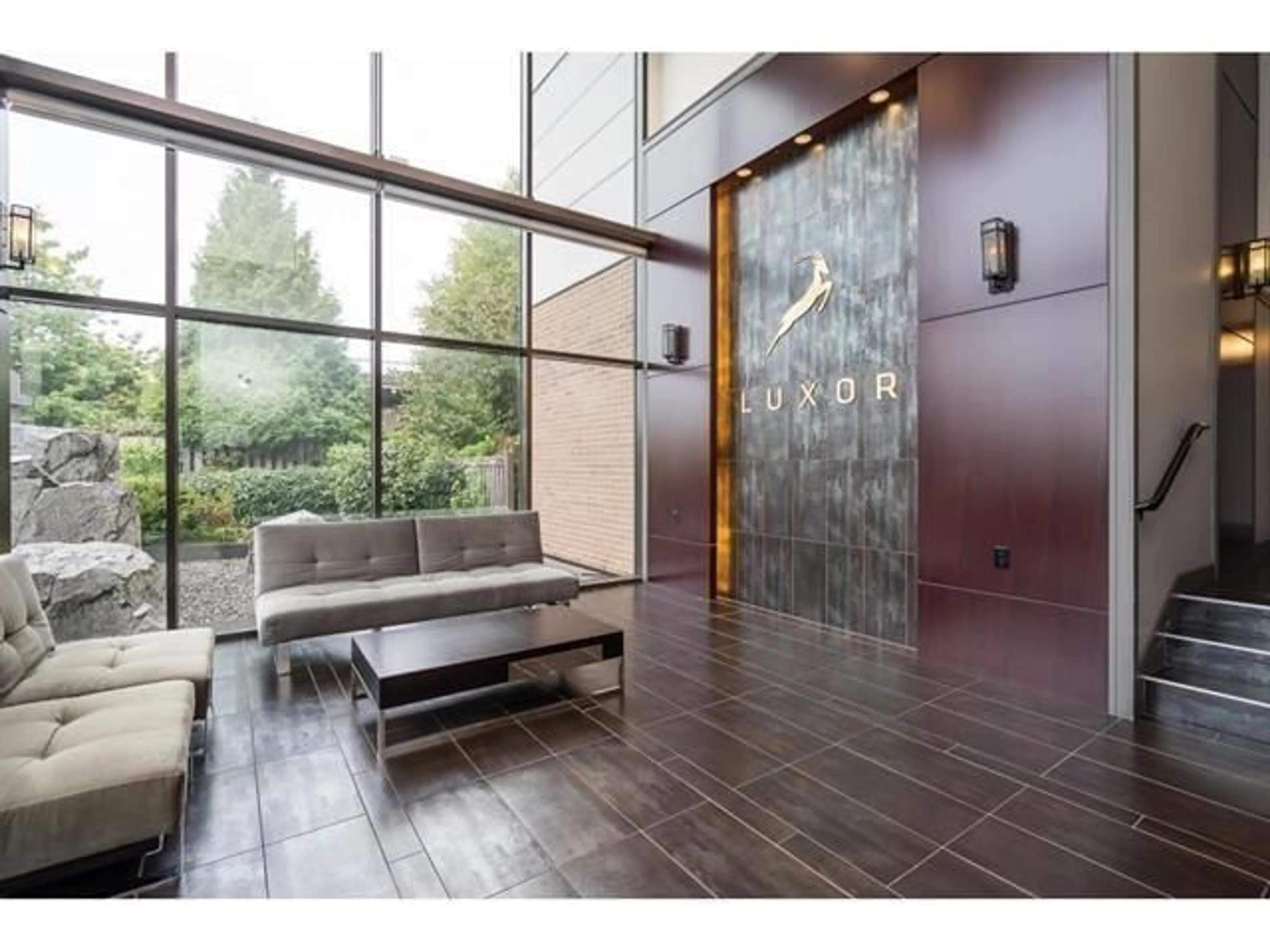 Indoor foyer for 304 - 12039 64, Surrey British Columbia V3W0R7
