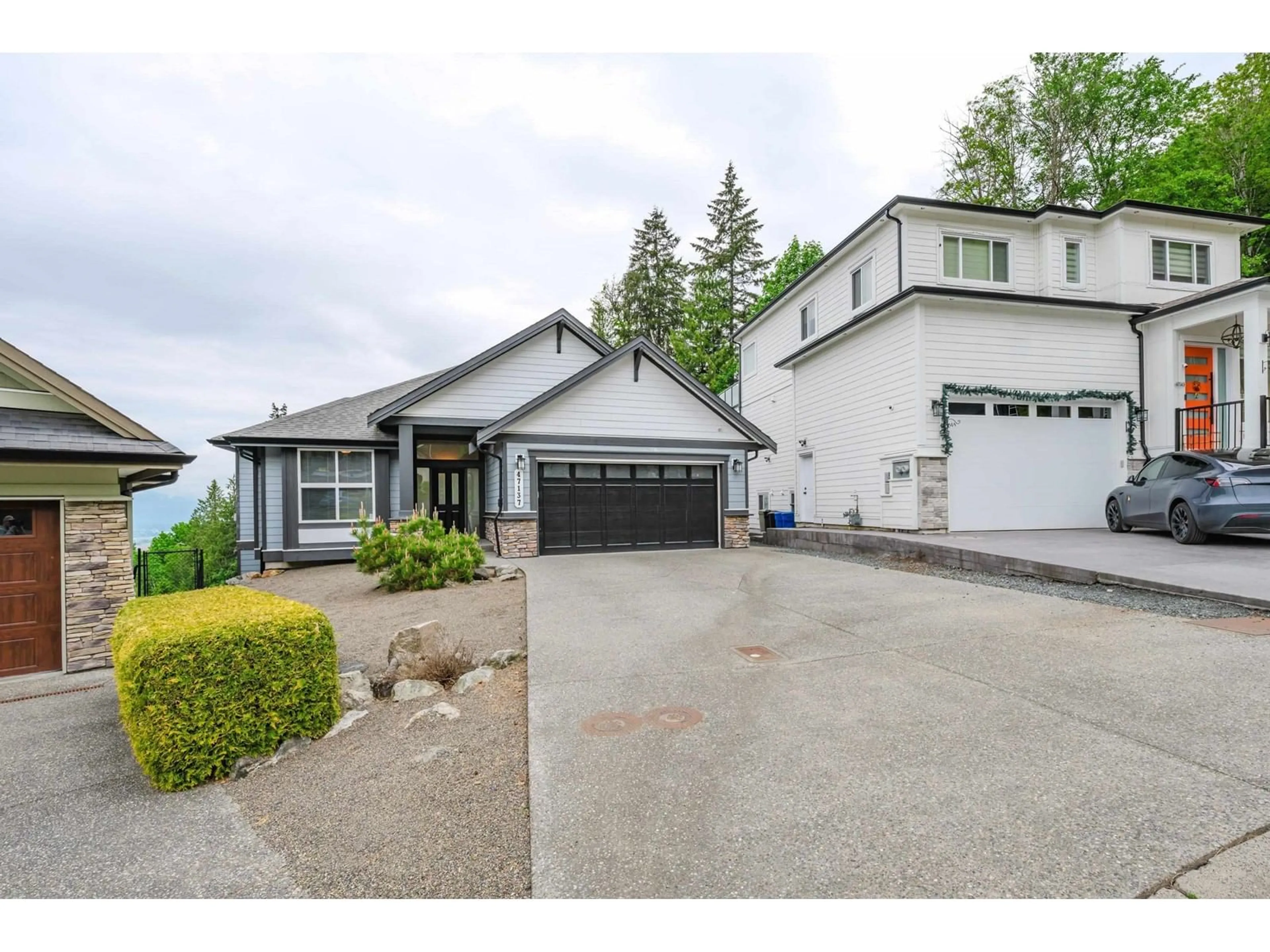 A pic from outside/outdoor area/front of a property/back of a property/a pic from drone, unknown for 47137 MACFARLANE PLACE, Chilliwack British Columbia V2R0P3