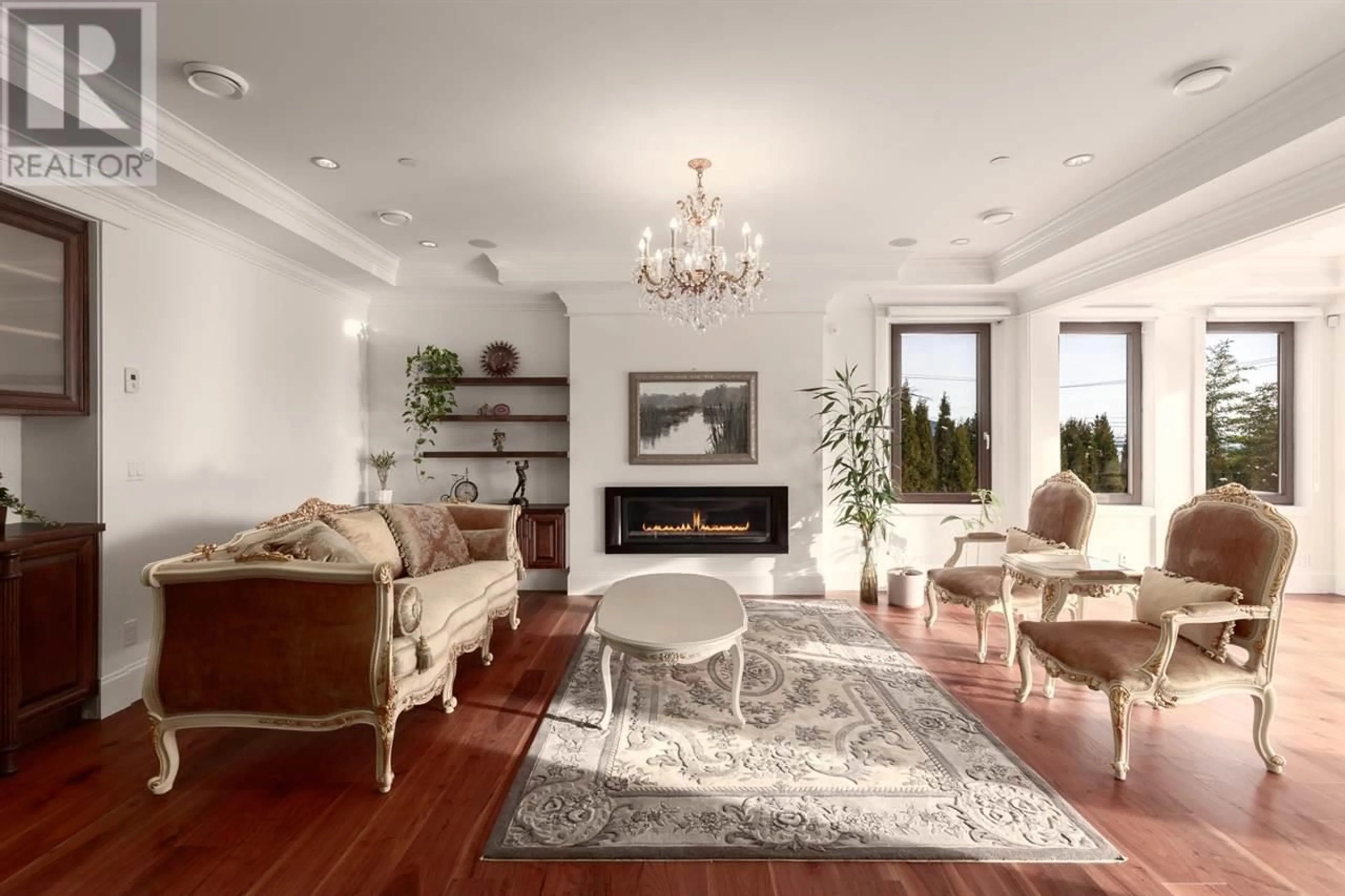 Living room with furniture, unknown for 1118 CRESTLINE ROAD, West Vancouver British Columbia V7S2E4