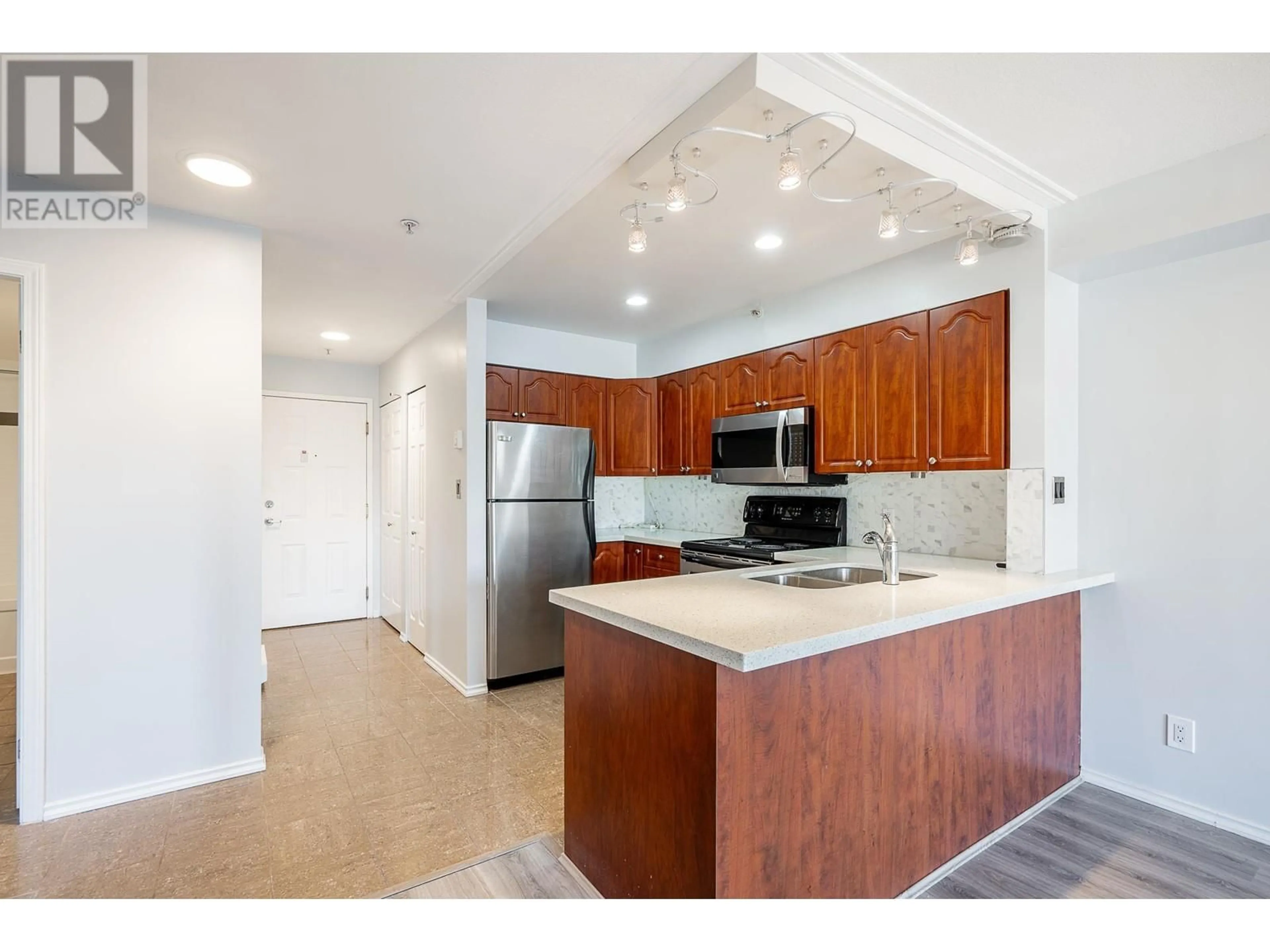Standard kitchen, unknown for 208 - 633 16TH AVENUE, Vancouver British Columbia V5Z1S5