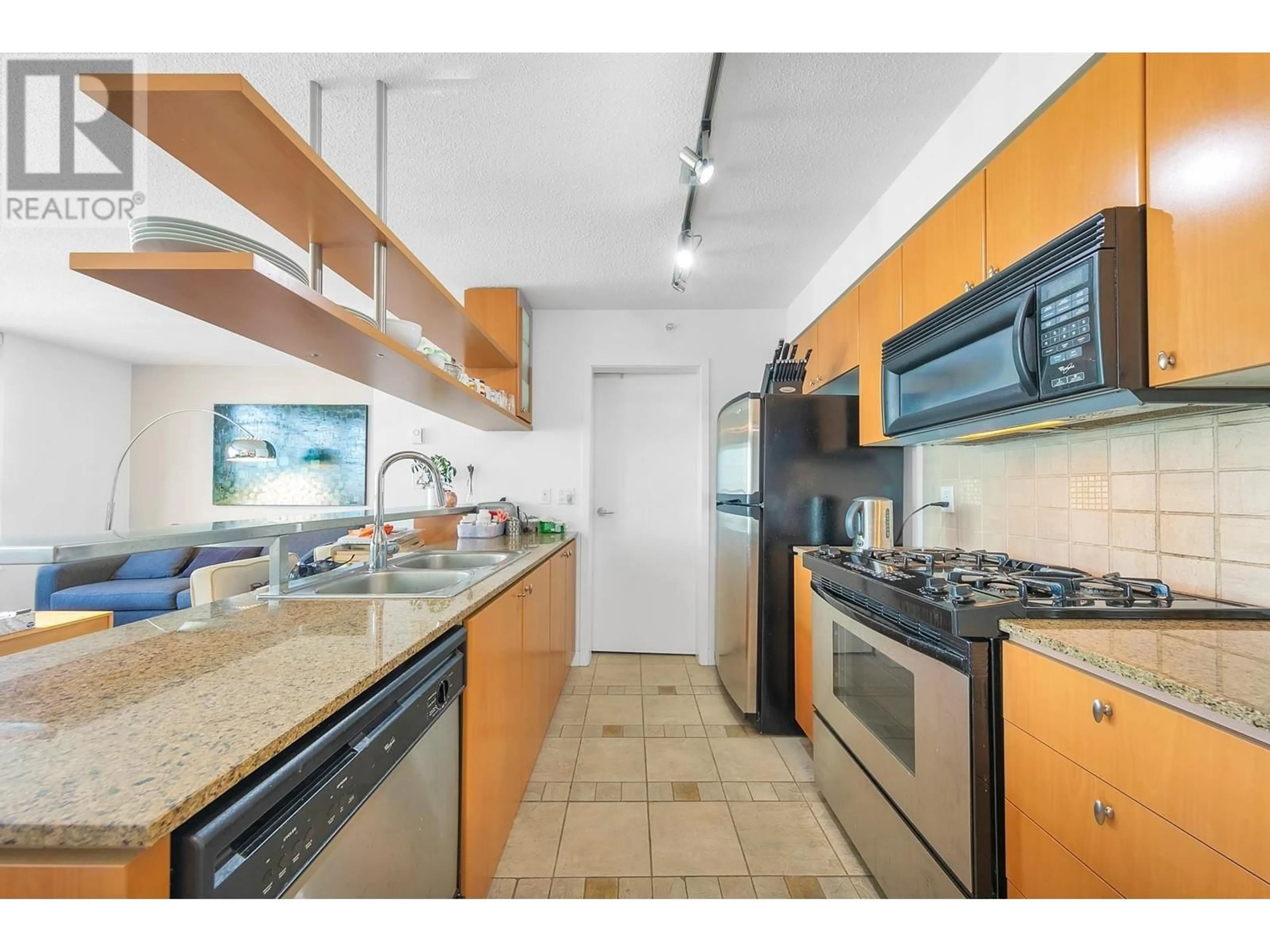 Standard kitchen, ceramic/tile floor for 2607 - 1495 RICHARDS STREET, Vancouver British Columbia V6Z3E4