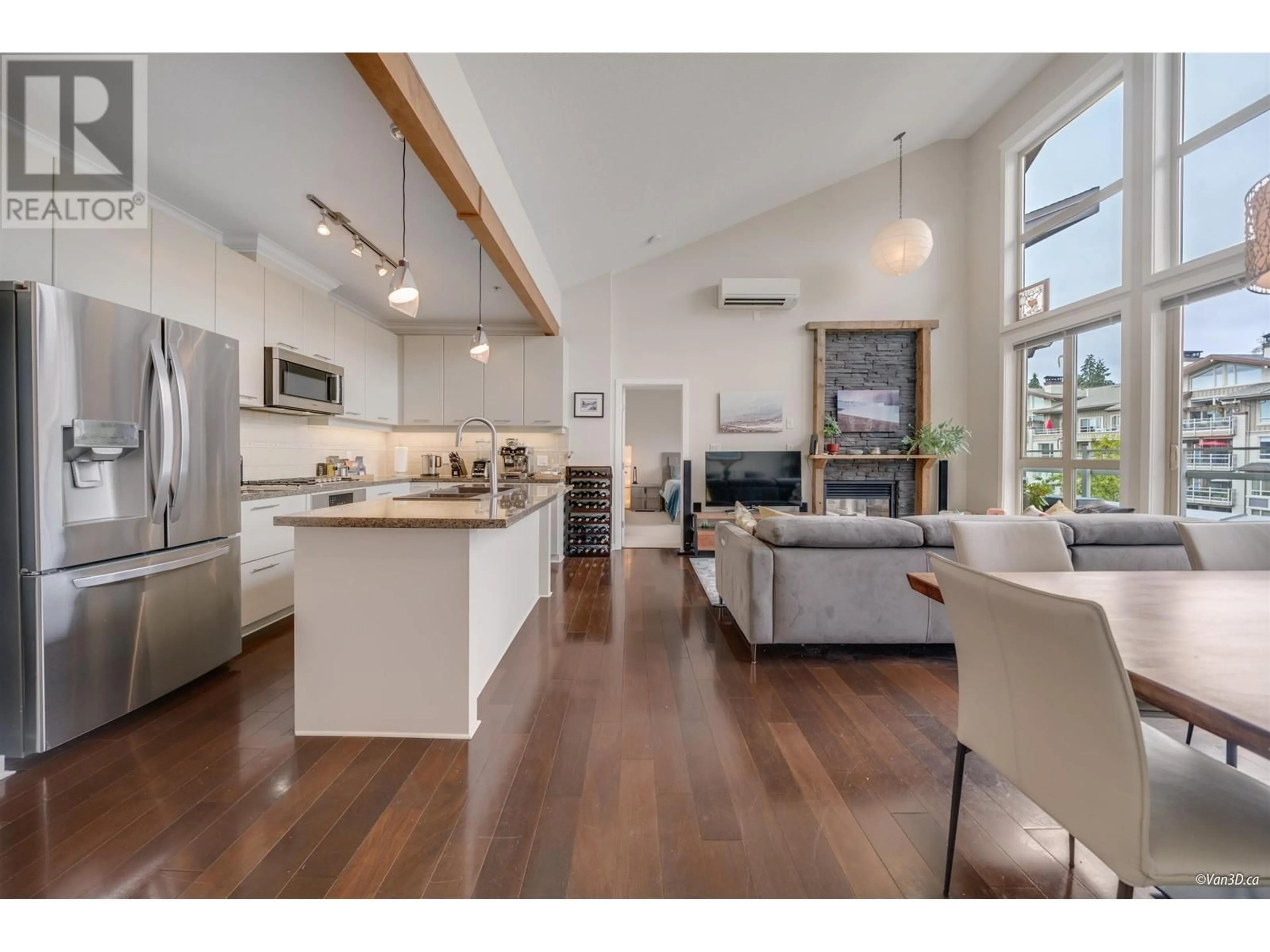 Open concept kitchen, wood/laminate floor for 506 - 530 RAVEN WOODS DRIVE, North Vancouver British Columbia V7G2T5