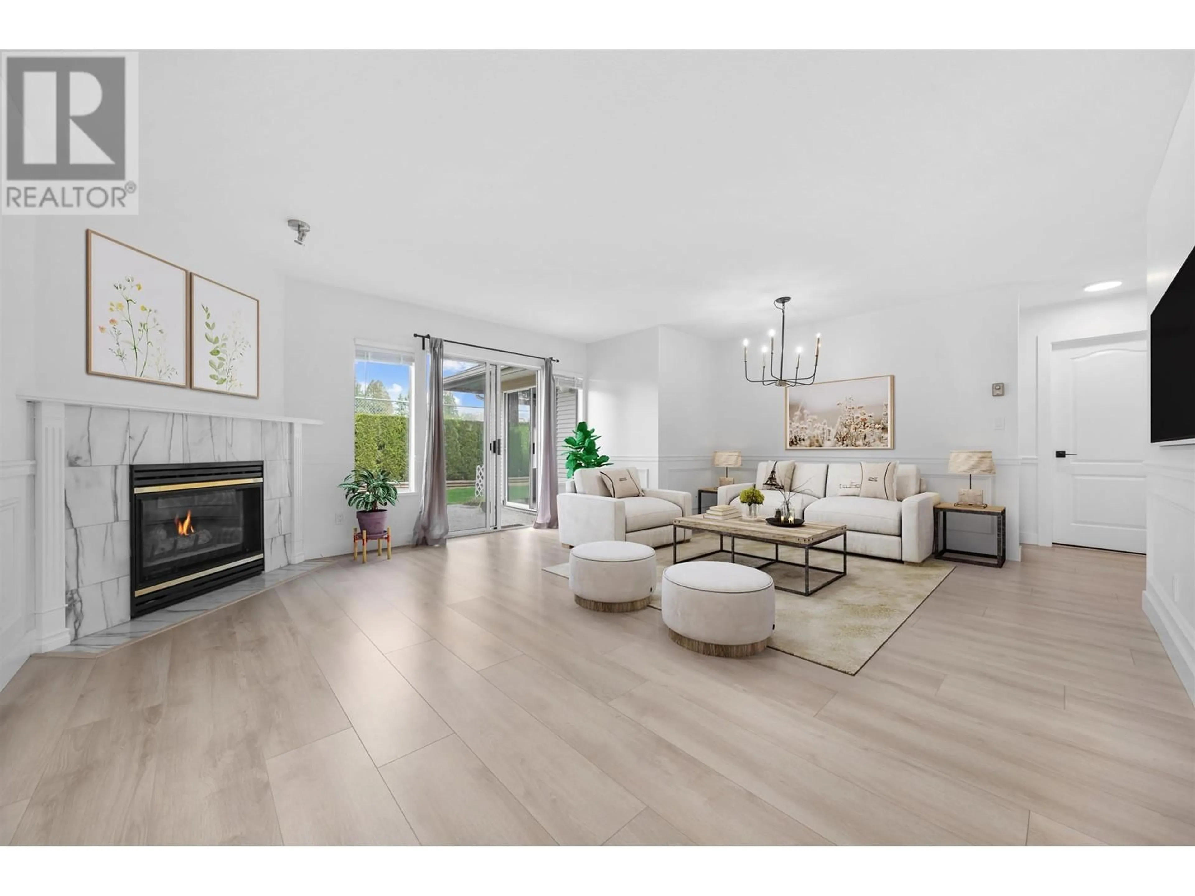Living room with furniture, wood/laminate floor for 17 - 21491 DEWDNEY TRUNK ROAD, Maple Ridge British Columbia V2X3G5