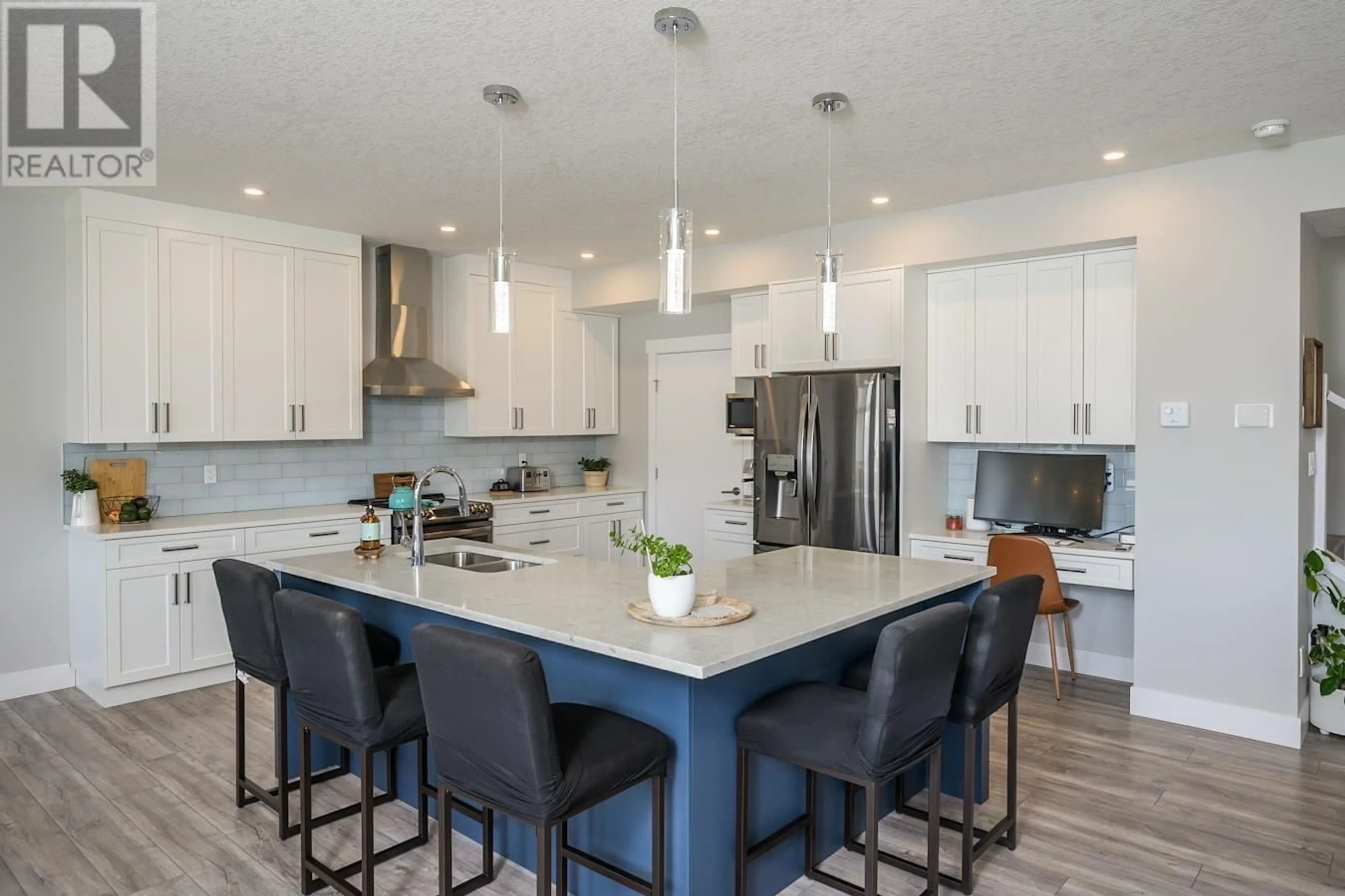 Open concept kitchen, ceramic/tile floor for 2938 ELLINGTON COURT, Prince George British Columbia V2N0G3