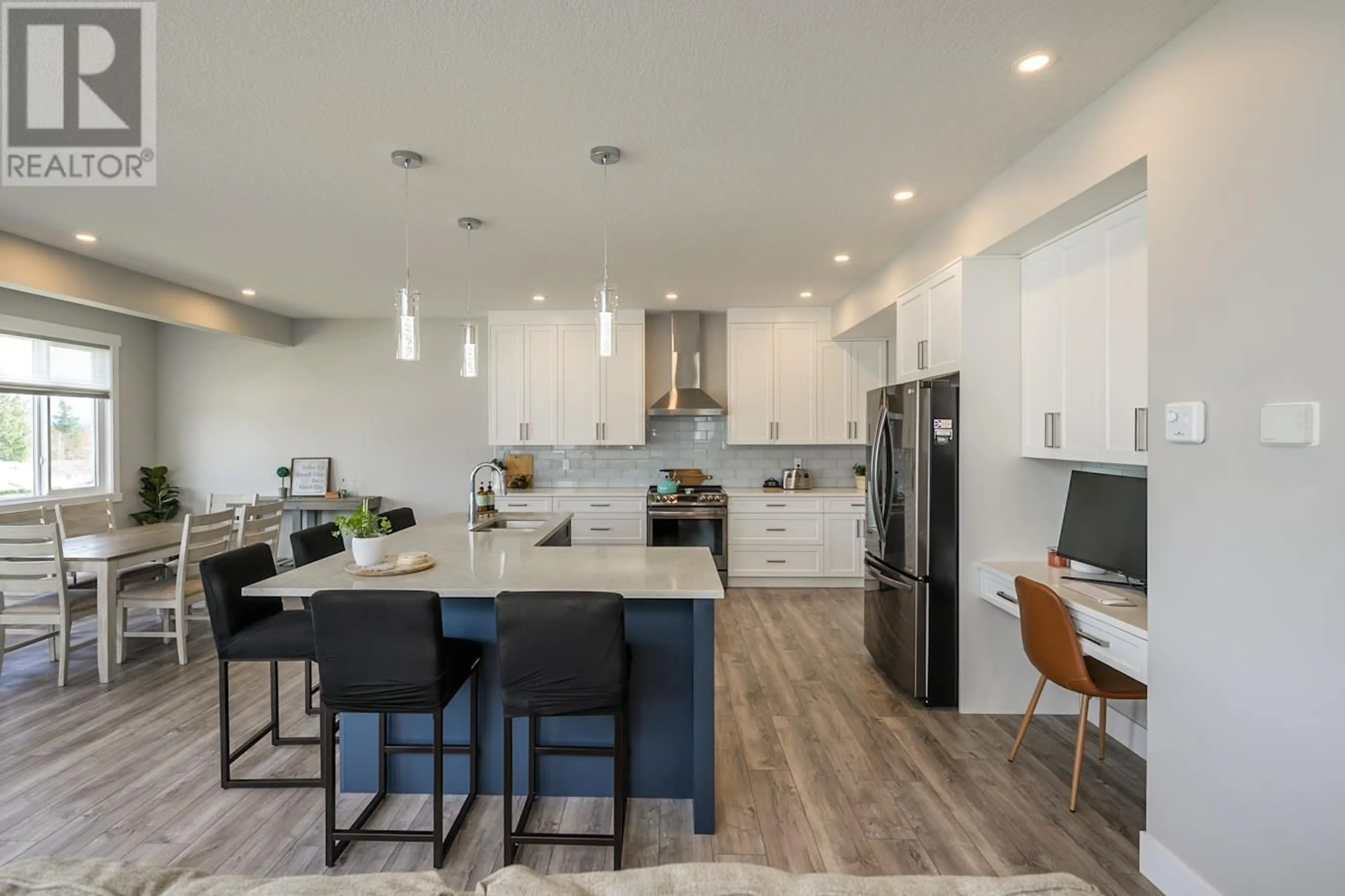 Open concept kitchen, unknown for 2938 ELLINGTON COURT, Prince George British Columbia V2N0G3
