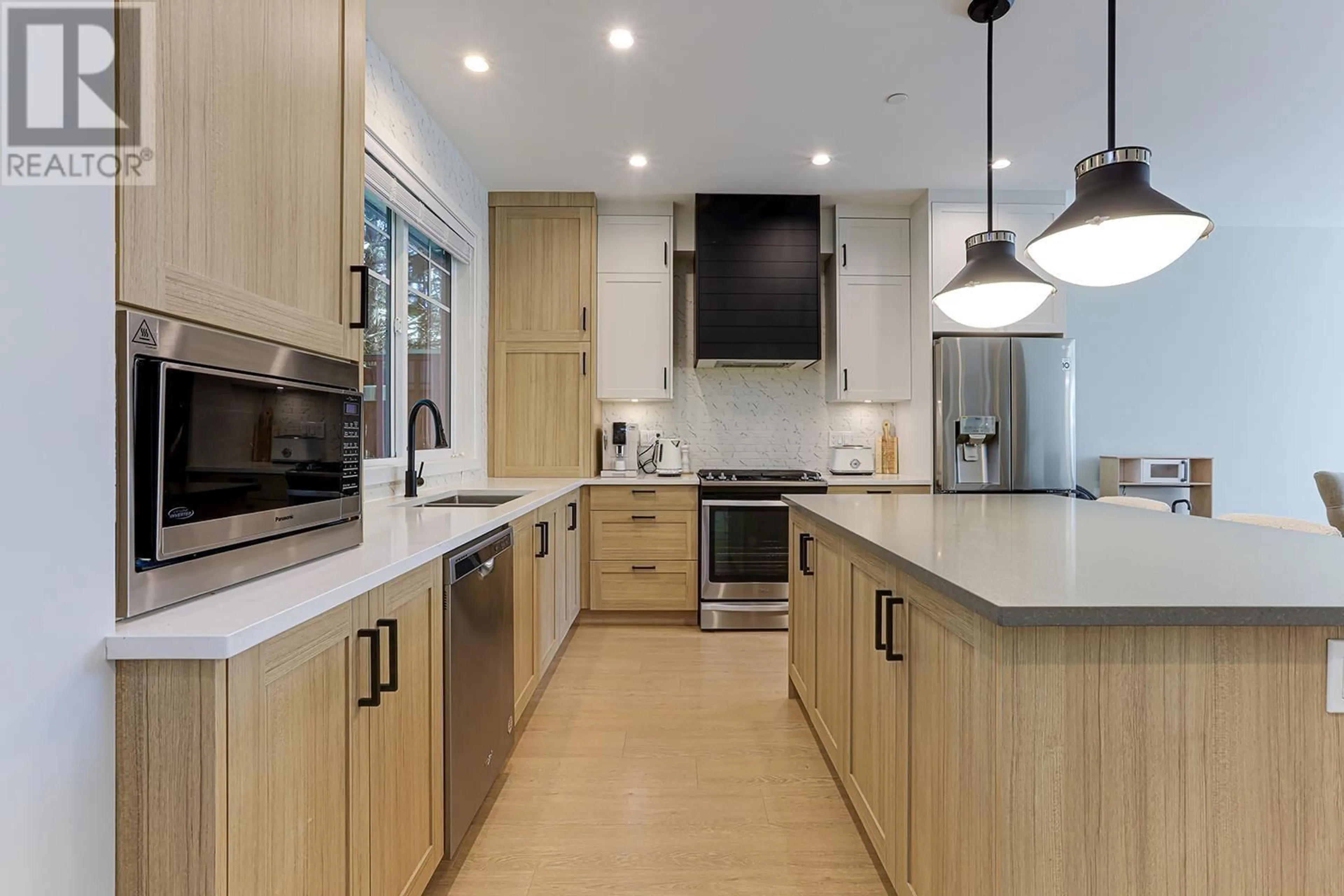Contemporary kitchen, unknown for 25 - 13263 236 STREET, Maple Ridge British Columbia V4R0H3