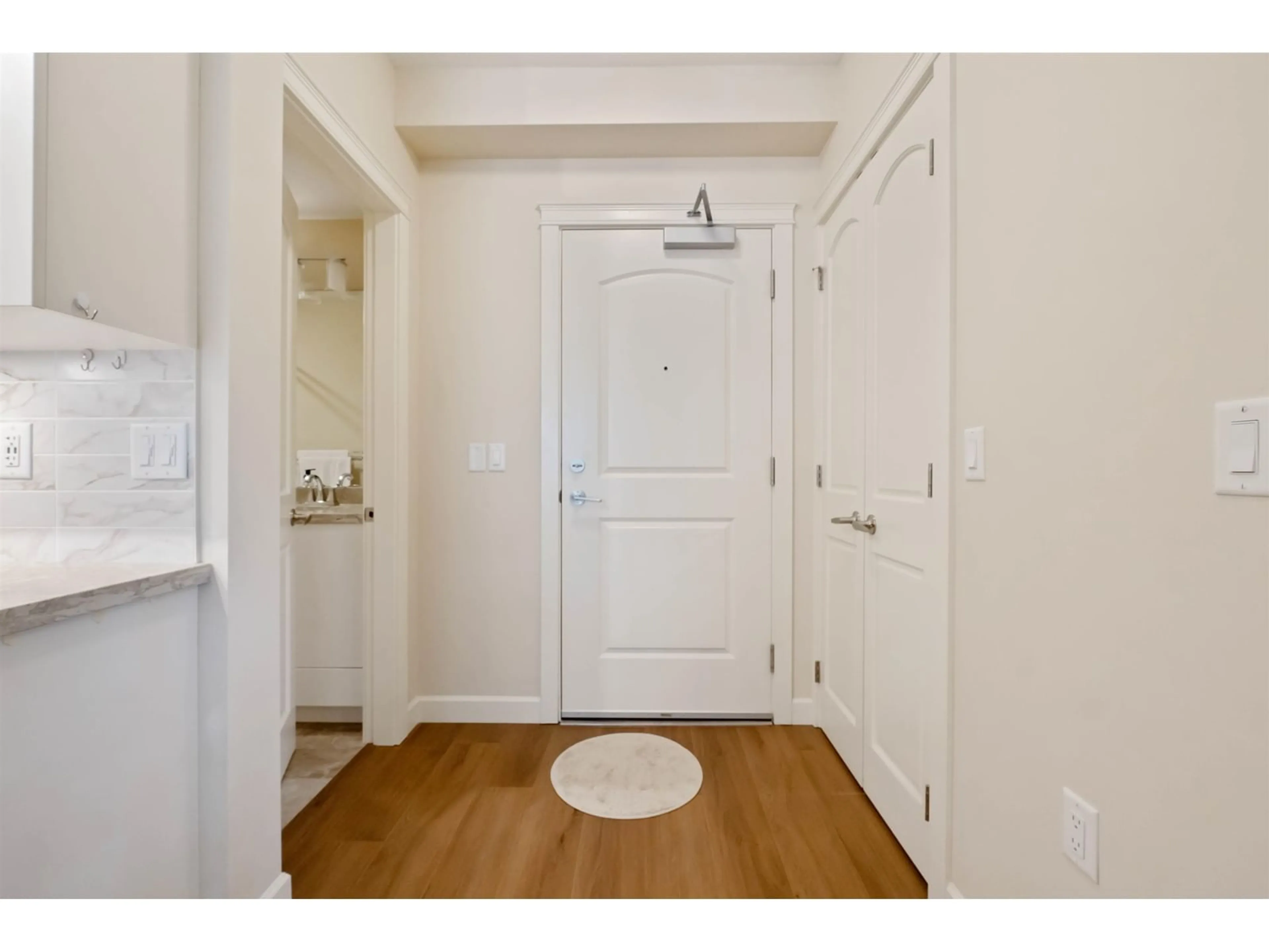Indoor entryway for 507 - 20328 86, Langley British Columbia V2Y2C2