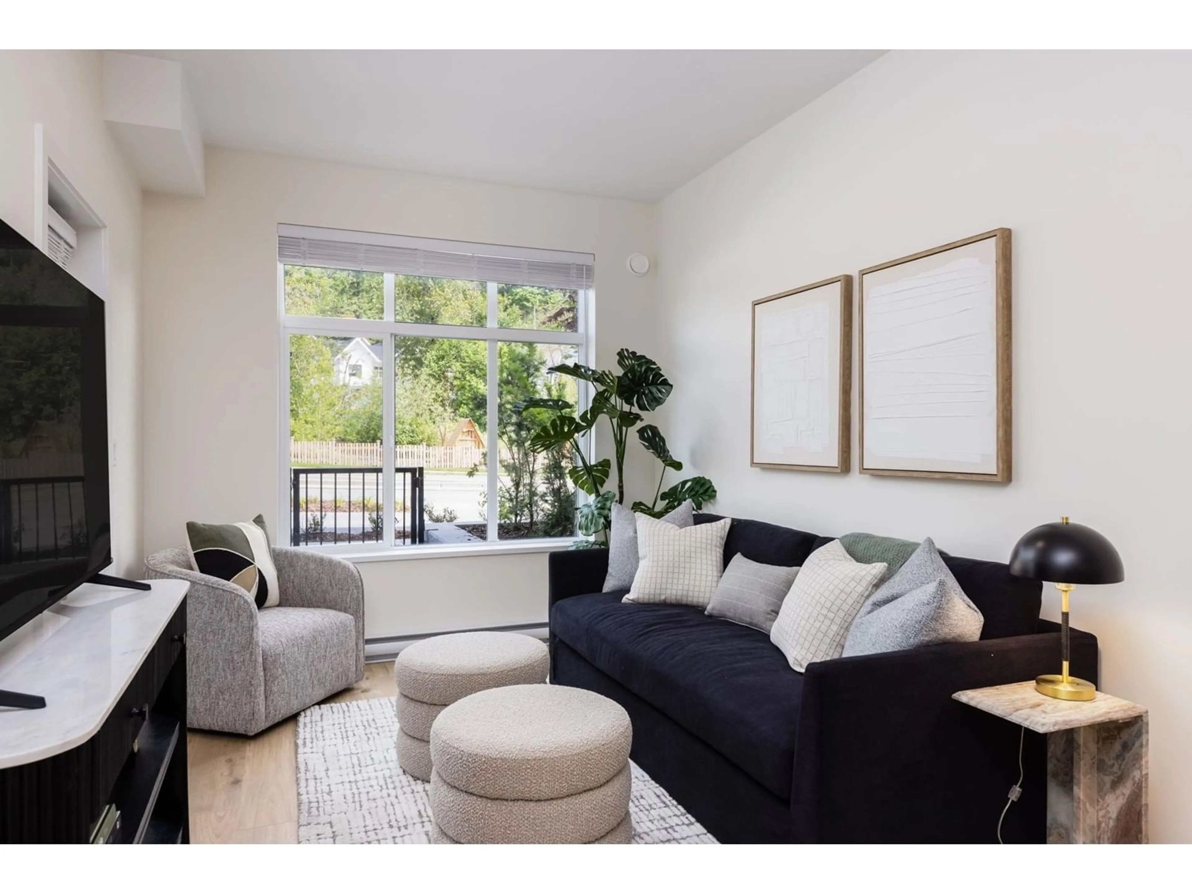 Living room with furniture, unknown for 408 - 33920 BEST, Mission British Columbia V2V0L9