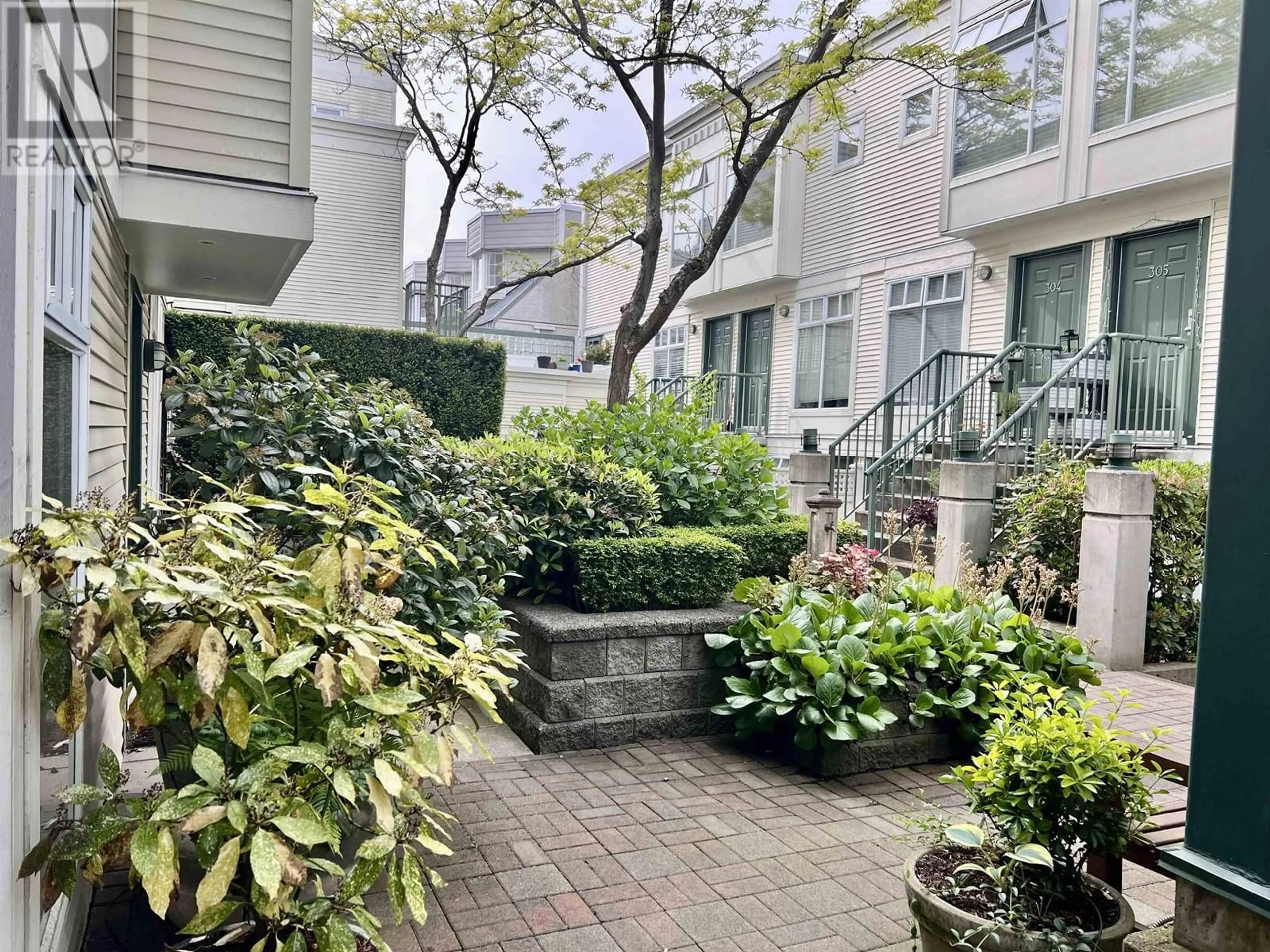 Patio, street for 311 - 3727 10TH AVENUE, Vancouver British Columbia V6R2G5