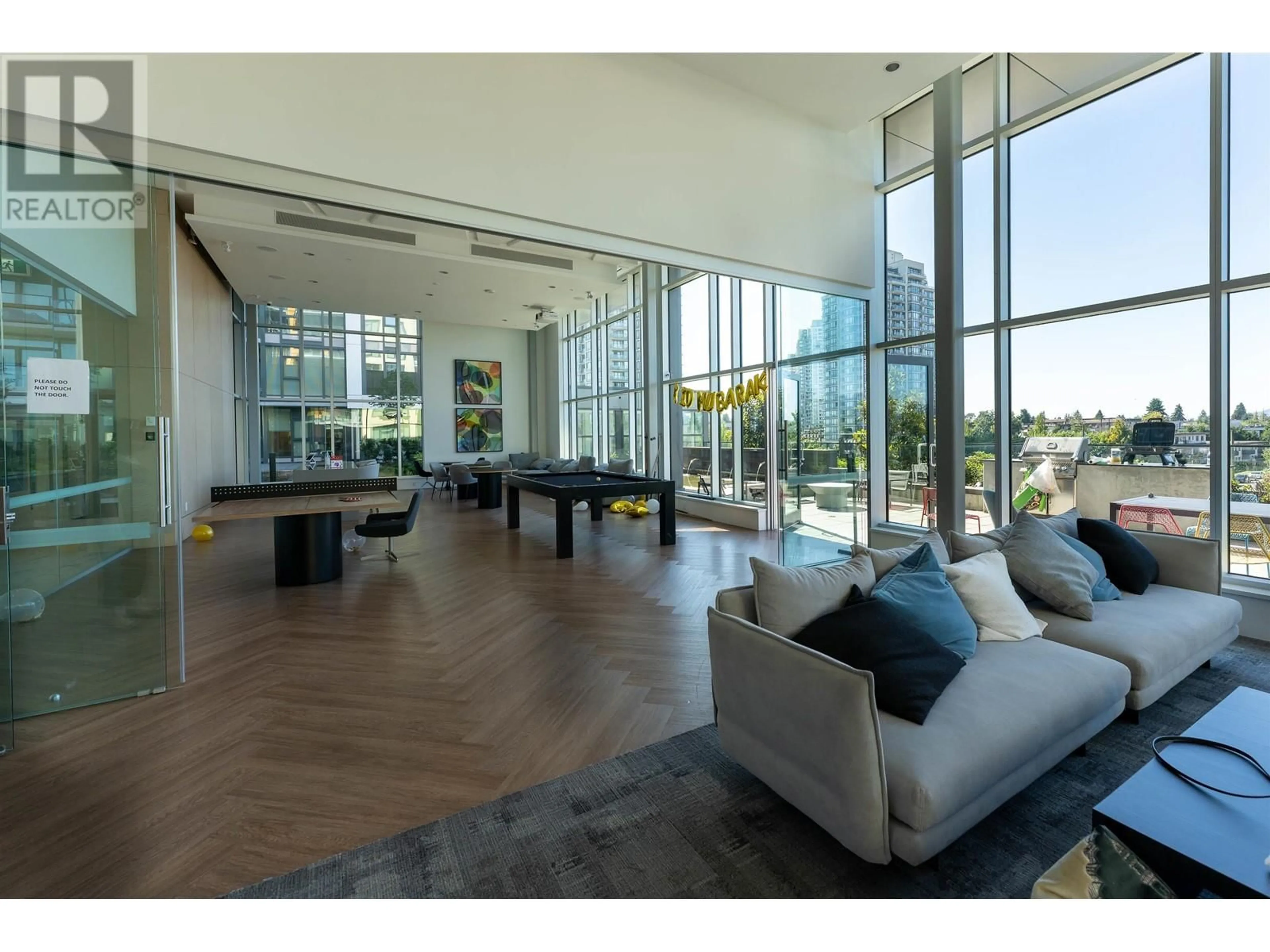 Indoor foyer for 1203 - 7358 EDMONDS STREET, Burnaby British Columbia V3N0H1