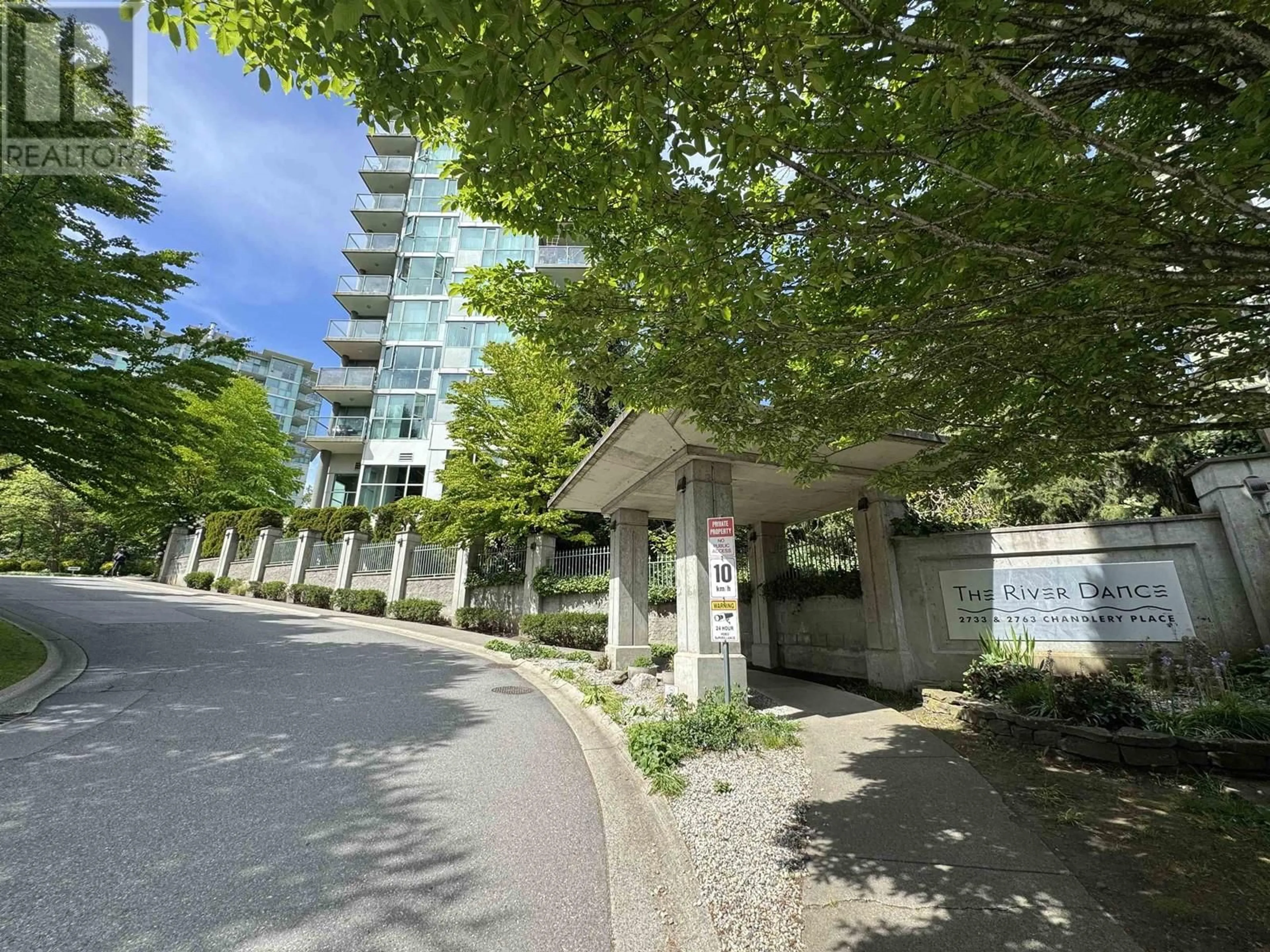 Indoor foyer for 506 - 2733 CHANDLERY PLACE, Vancouver British Columbia V5S4V3