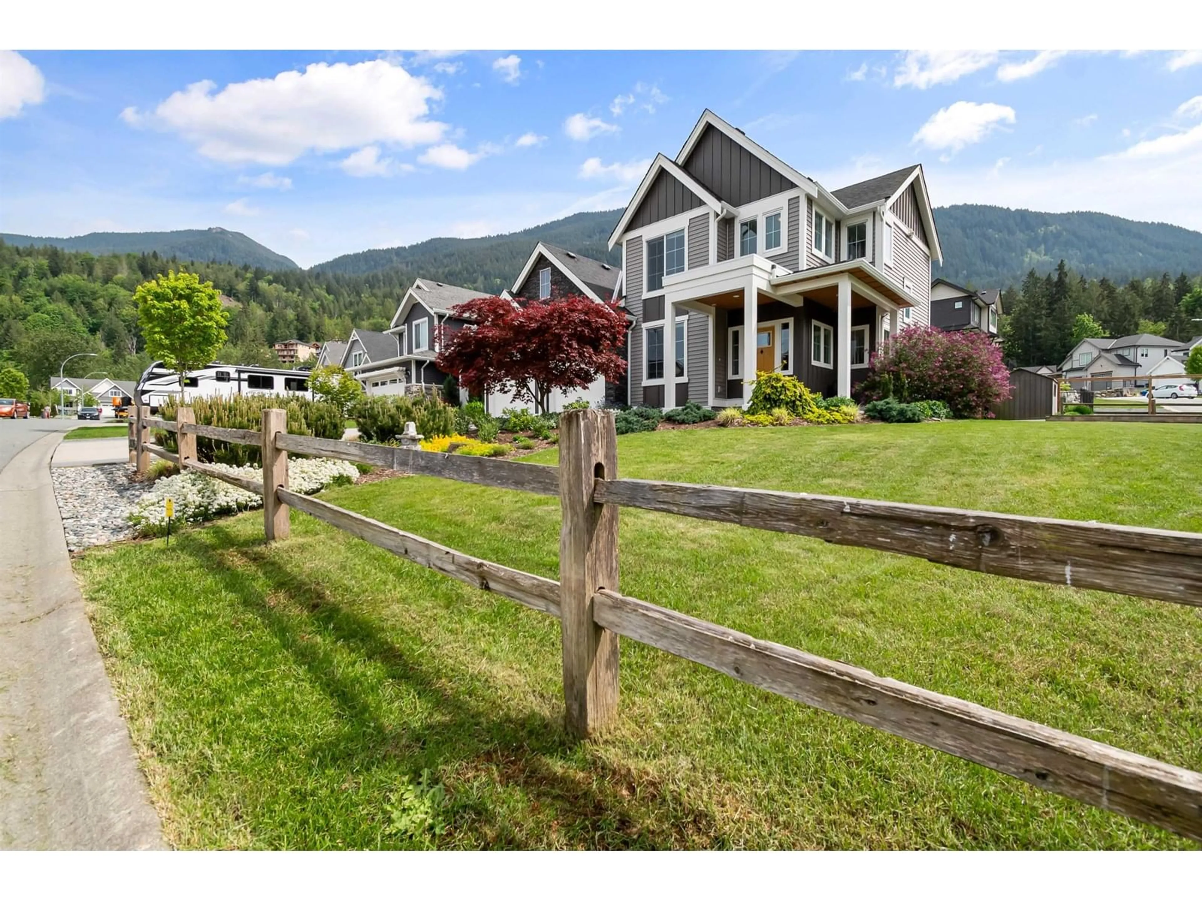 A pic from outside/outdoor area/front of a property/back of a property/a pic from drone, mountain view for 50276 KENSINGTON DRIVE, Chilliwack British Columbia V4Z0C4