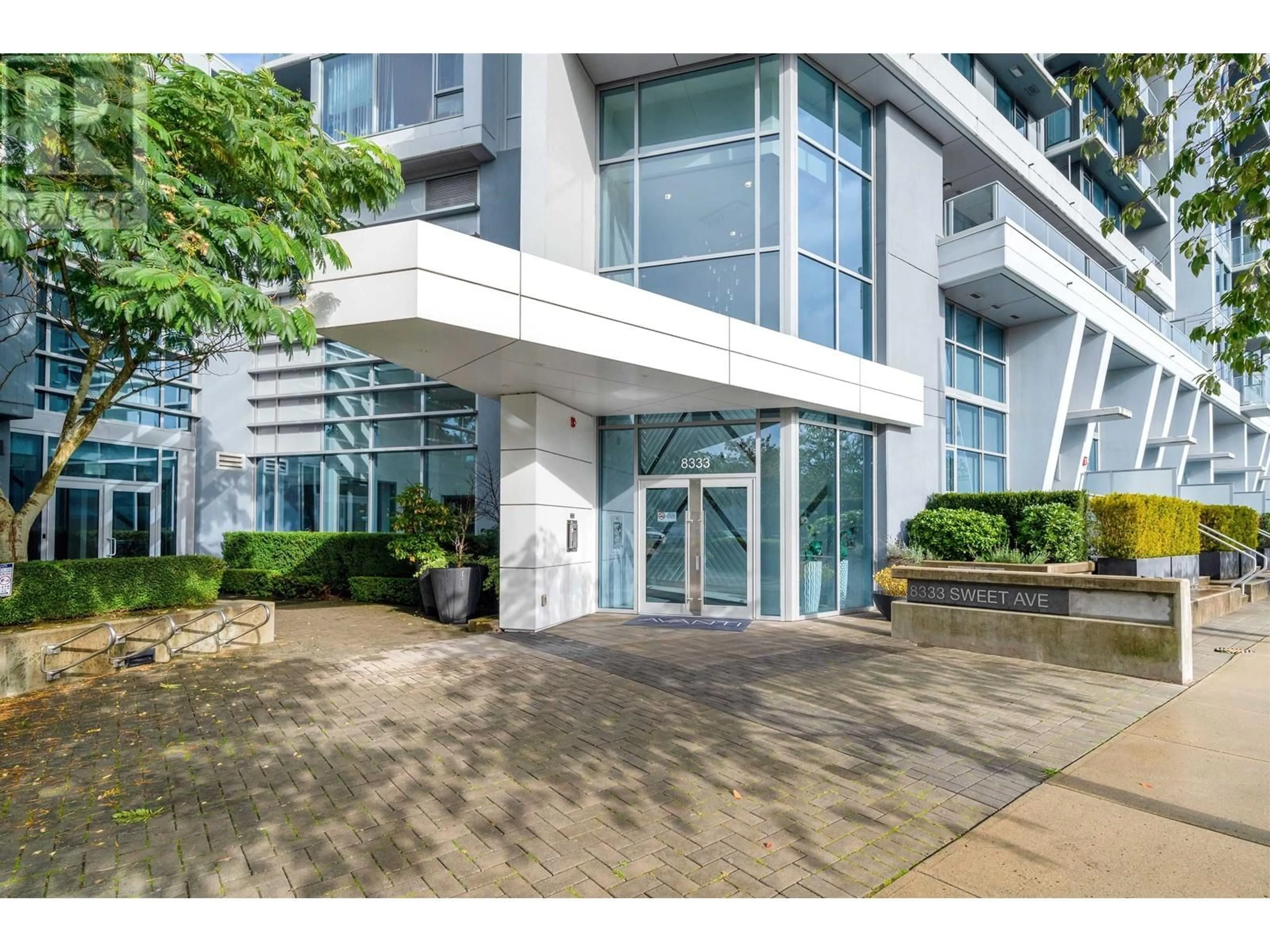 Indoor foyer for 8333 SWEET AVENUE, Richmond British Columbia V6X0P4