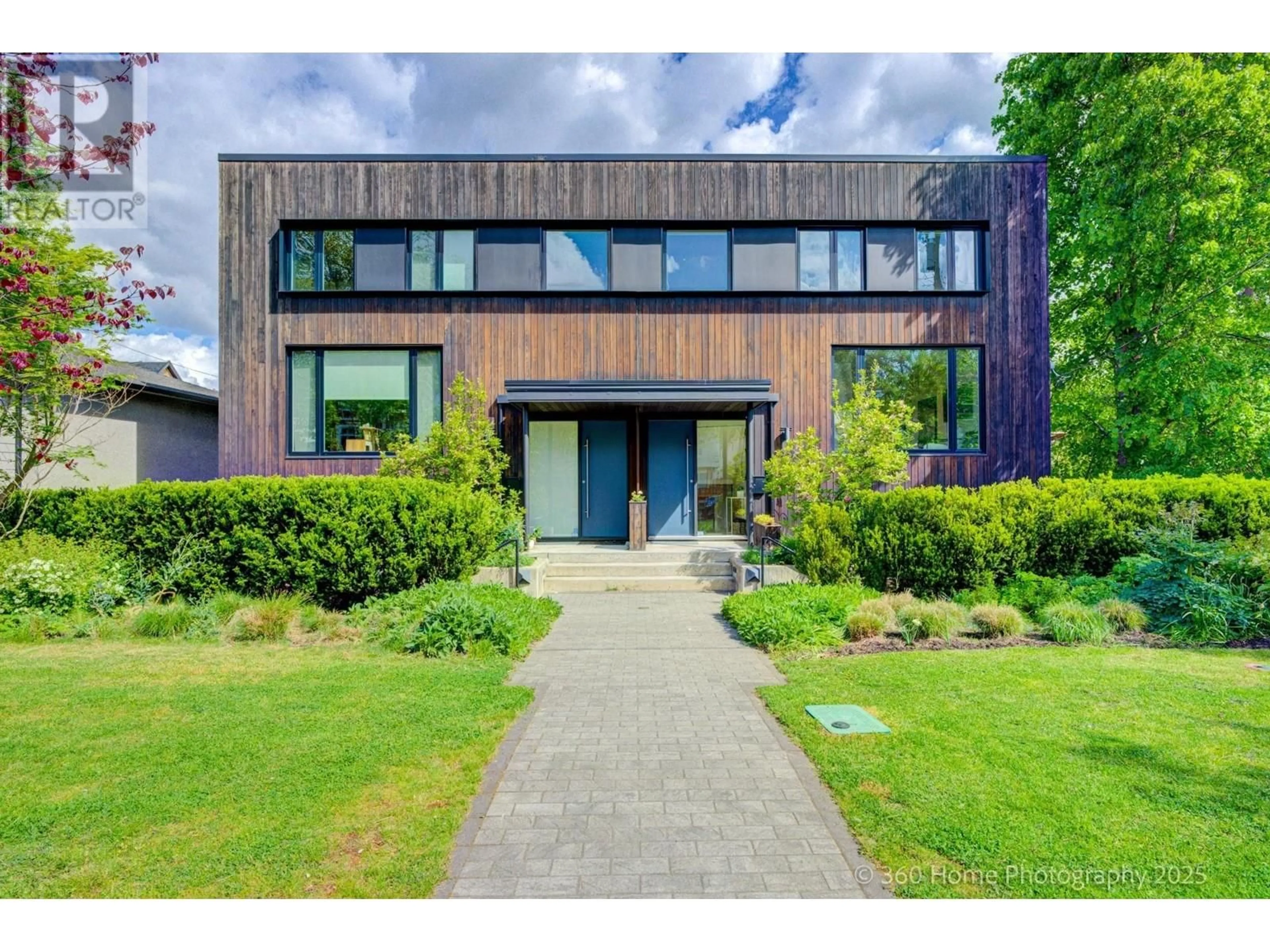 Home with brick exterior material, street for 1043 16TH AVENUE, Vancouver British Columbia V5T2W2