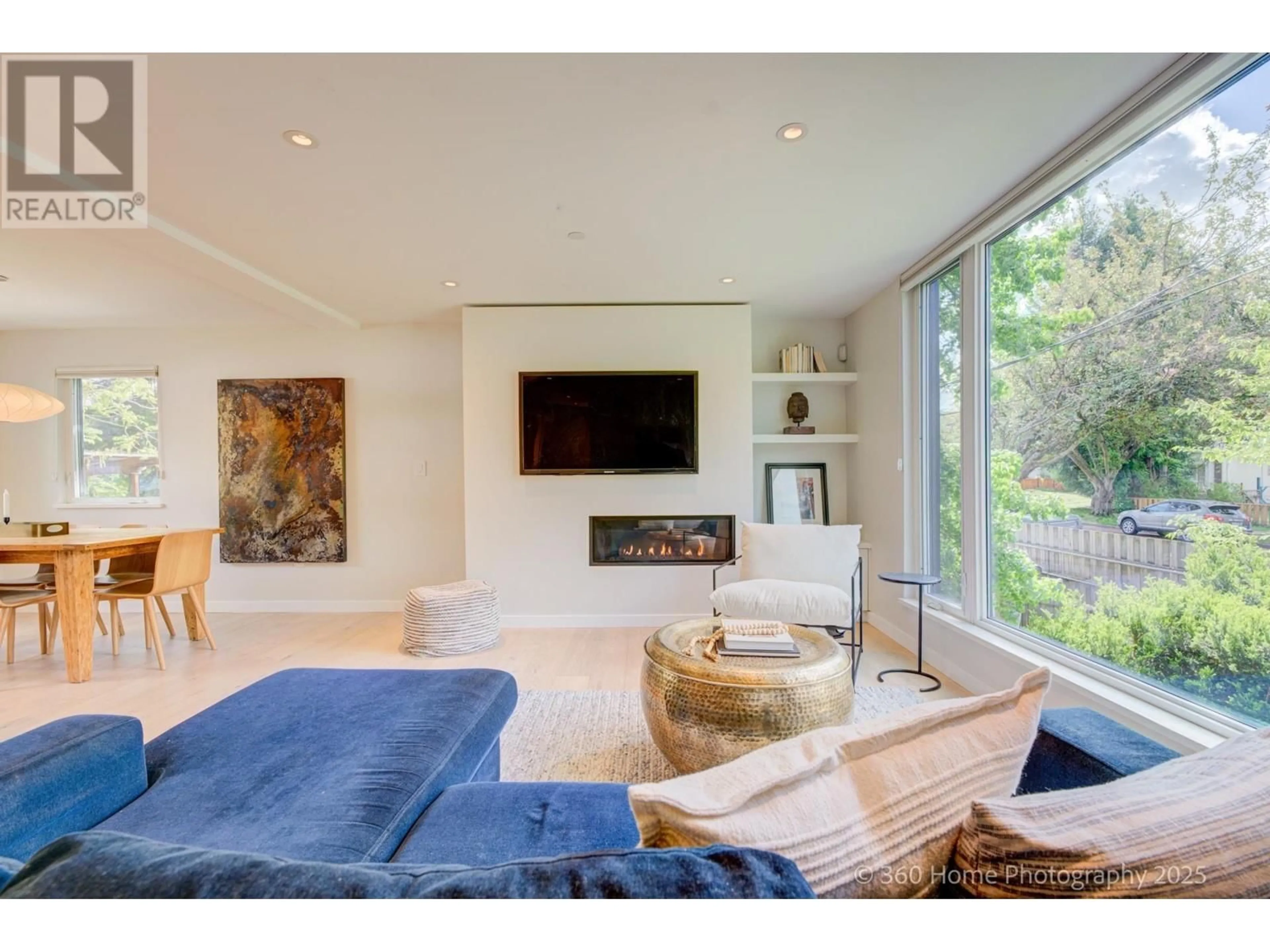Living room with furniture, unknown for 1043 16TH AVENUE, Vancouver British Columbia V5T2W2