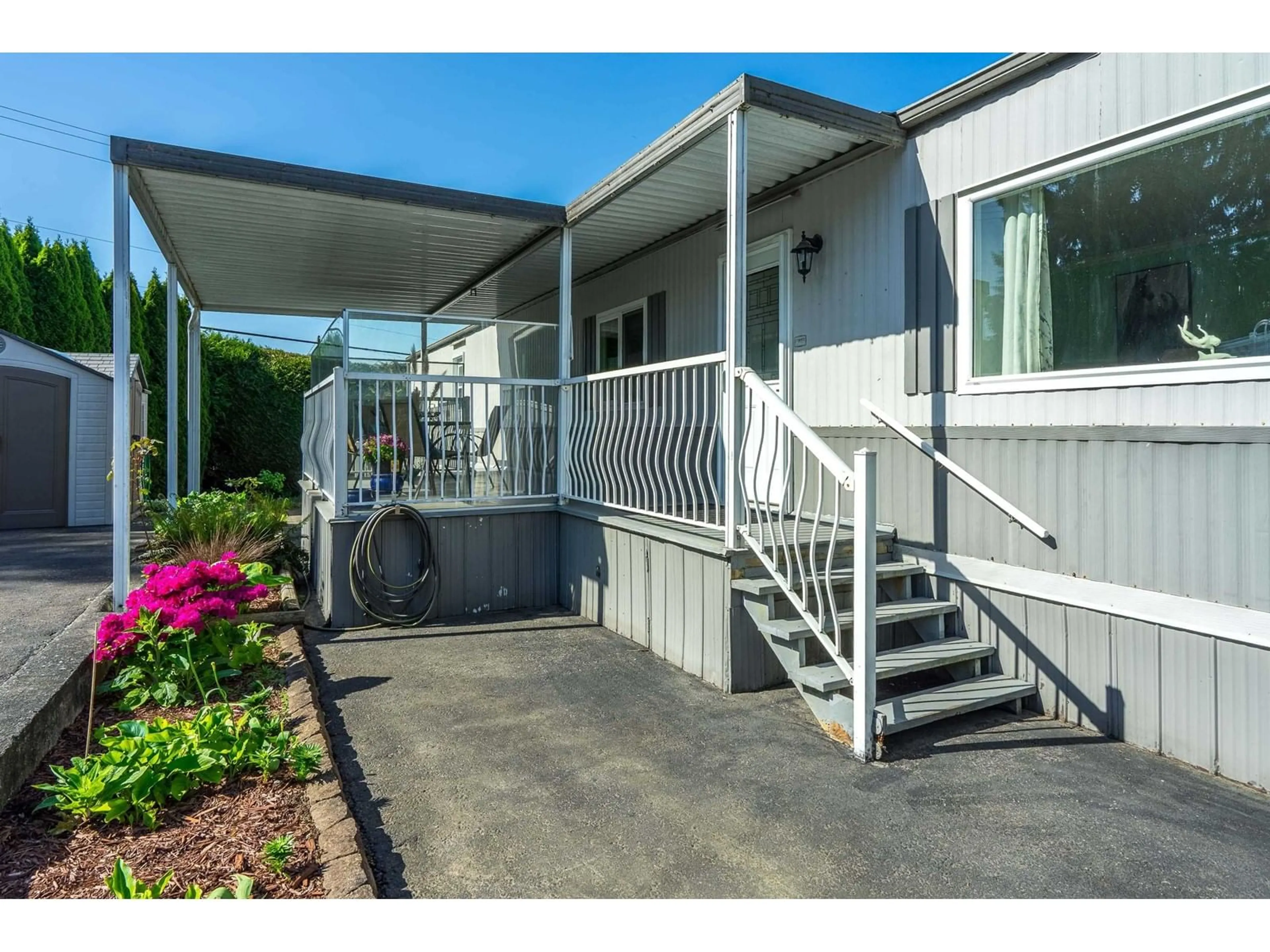 Home with vinyl exterior material, street for 55 - 2035 MARTENS, Abbotsford British Columbia V2T6M4