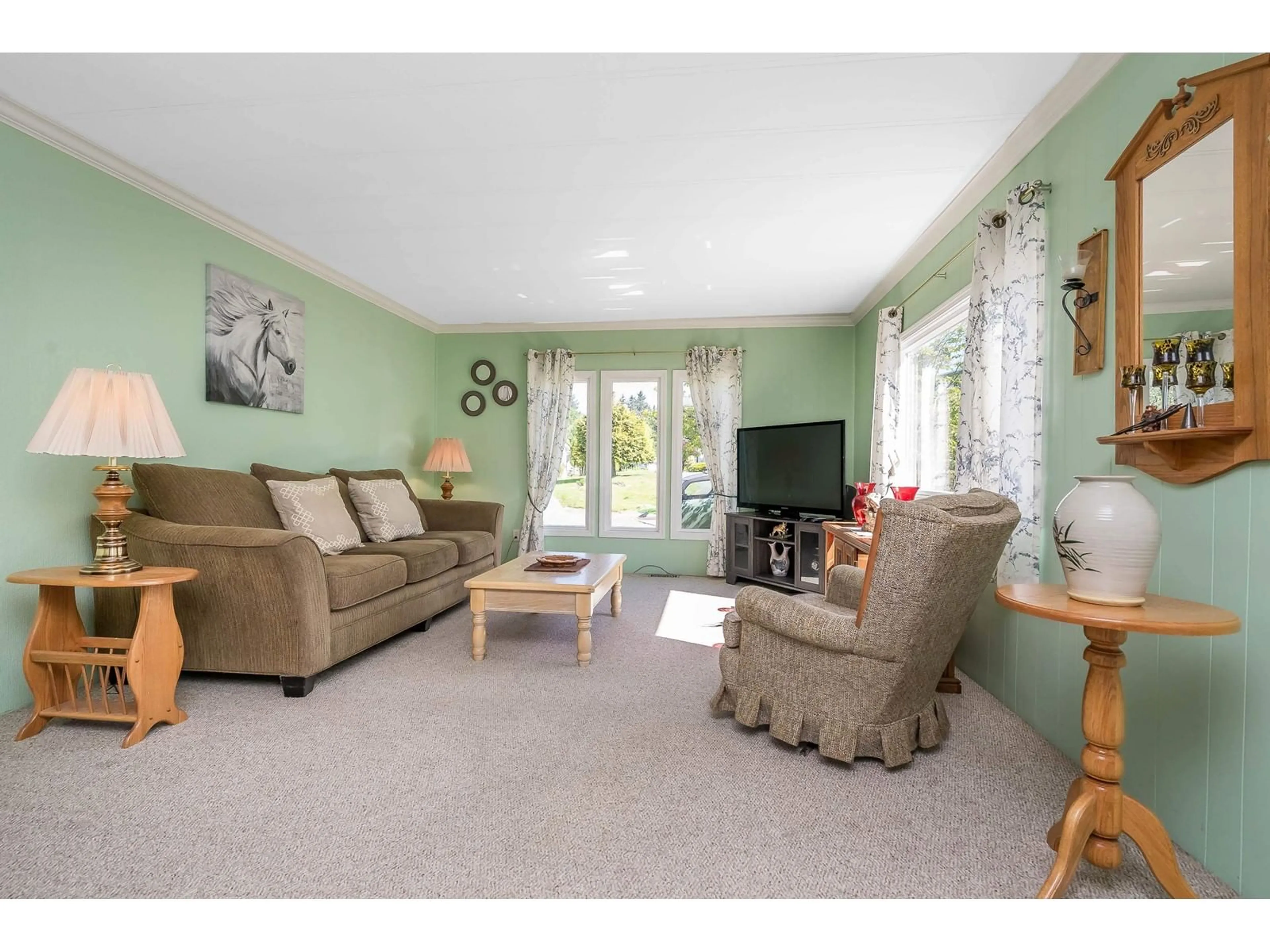 Living room with furniture, unknown for 55 - 2035 MARTENS, Abbotsford British Columbia V2T6M4