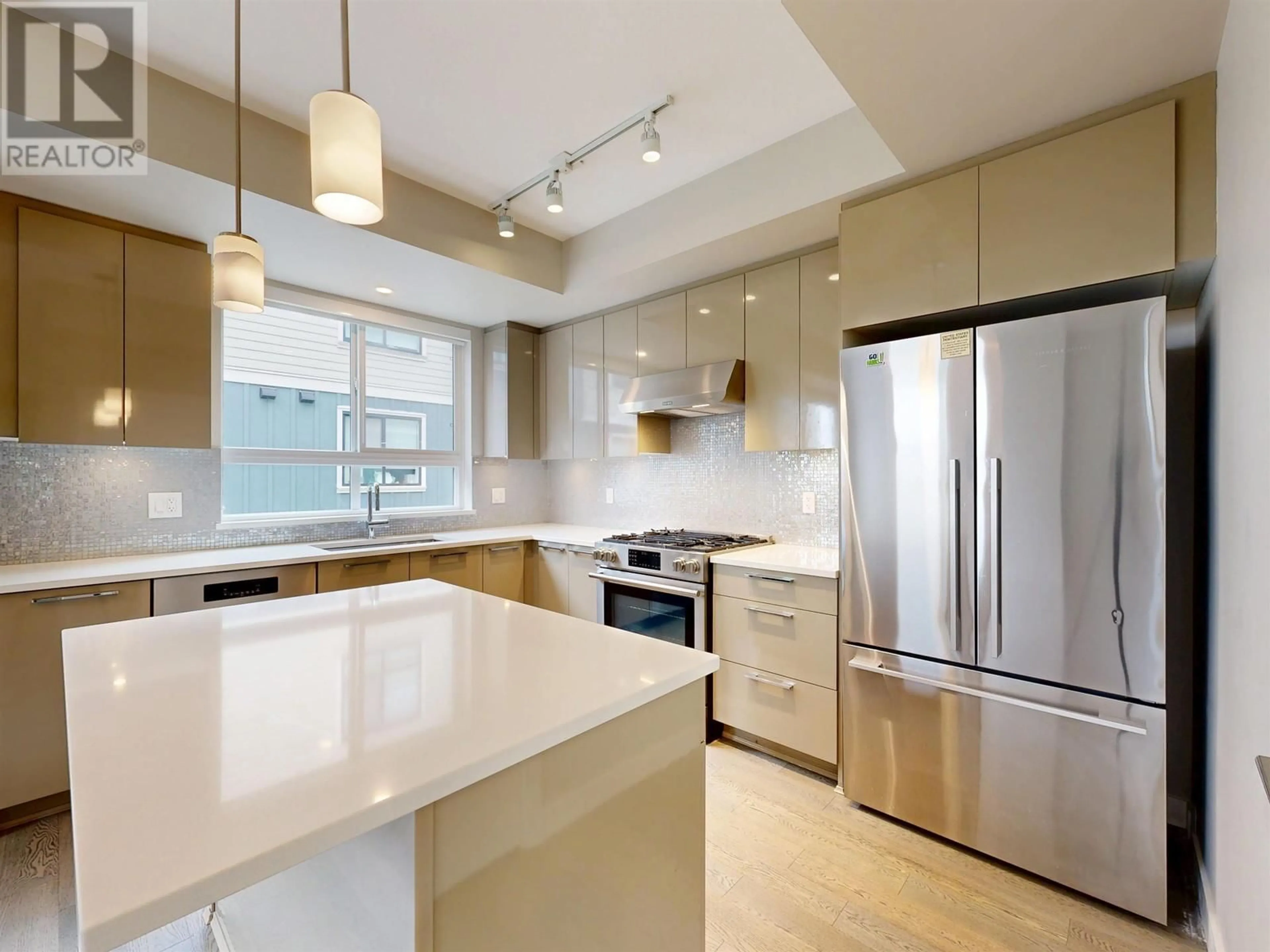 Open concept kitchen, ceramic/tile floor for 18 - 10233 RIVER DRIVE, Richmond British Columbia V6X0T7