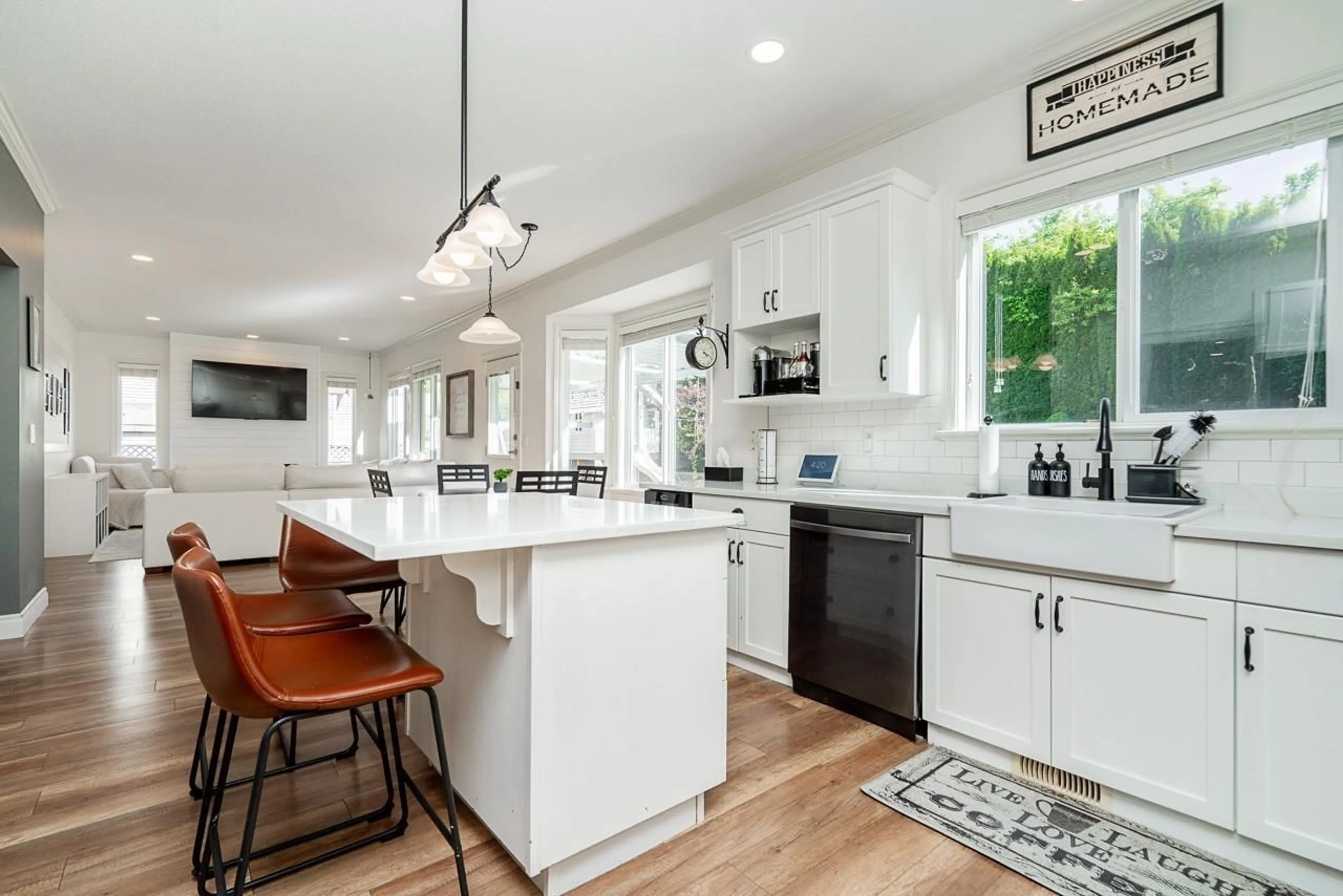Open concept kitchen, unknown for 27802 PULLMAN, Abbotsford British Columbia V4X0A2