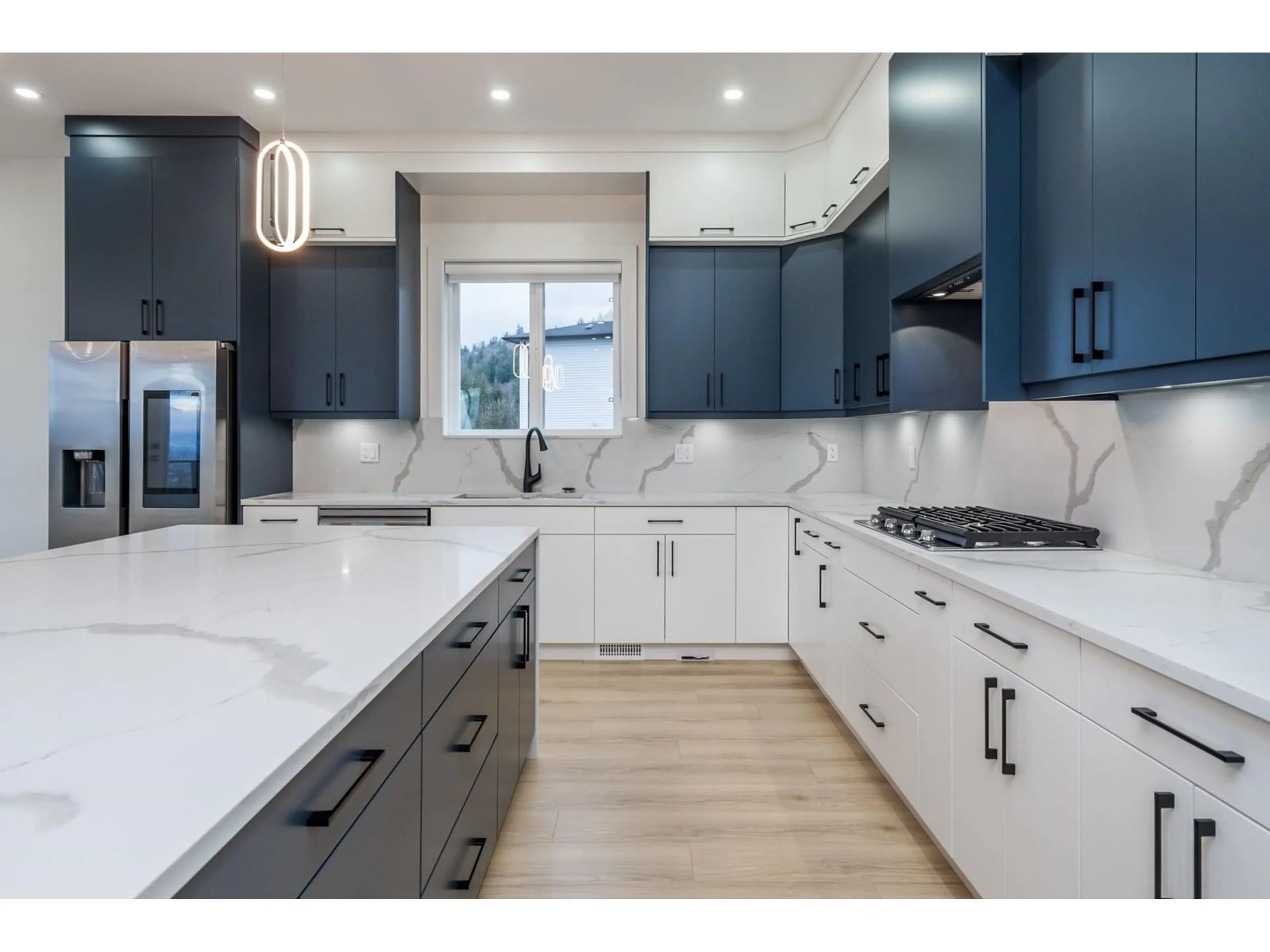 Open concept kitchen, ceramic/tile floor for 8202 NIXON ROAD, Chilliwack British Columbia V4Z0E4