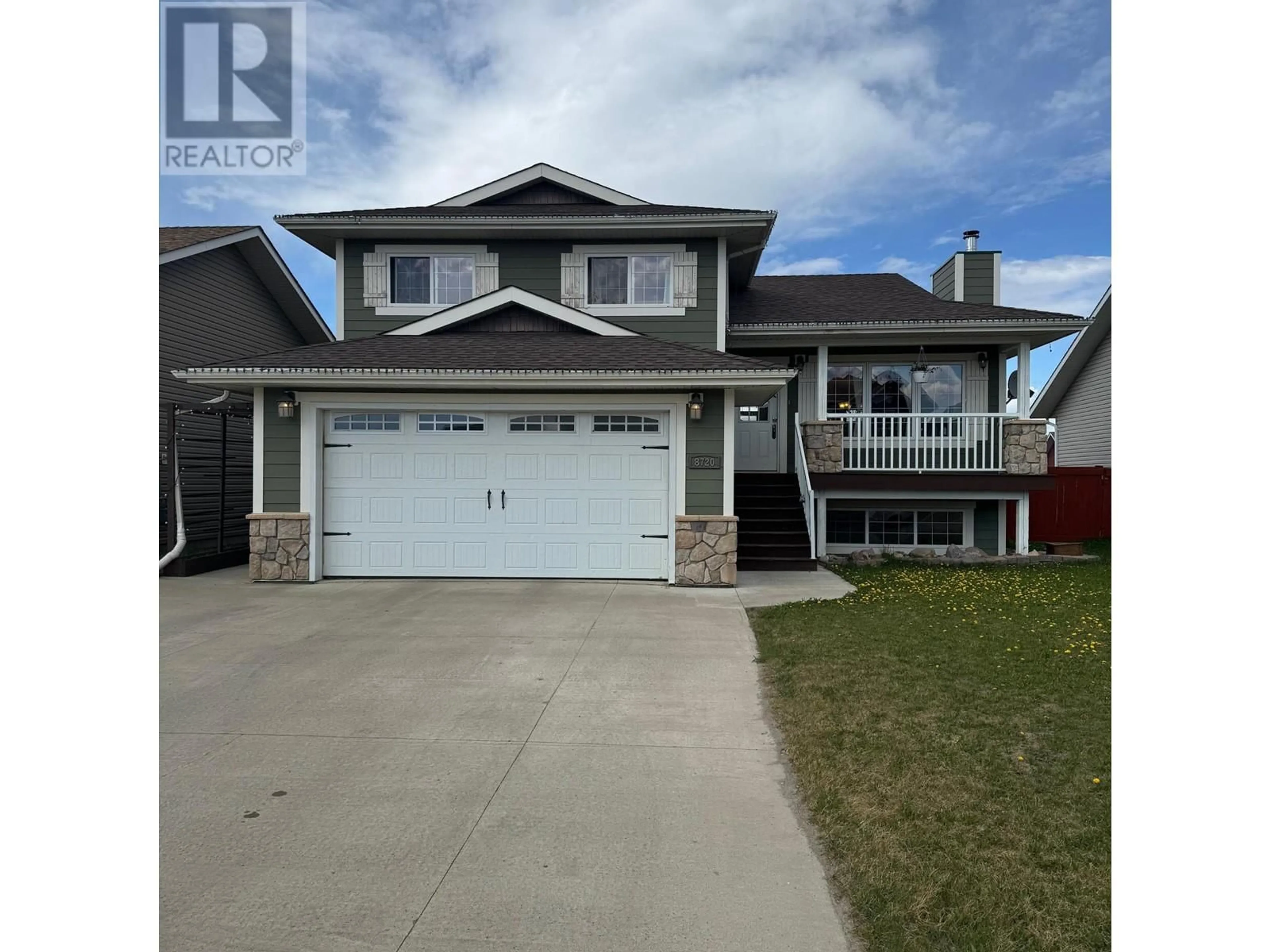 Home with vinyl exterior material, street for 8720 114 AVENUE, Fort St. John British Columbia V1J0C3