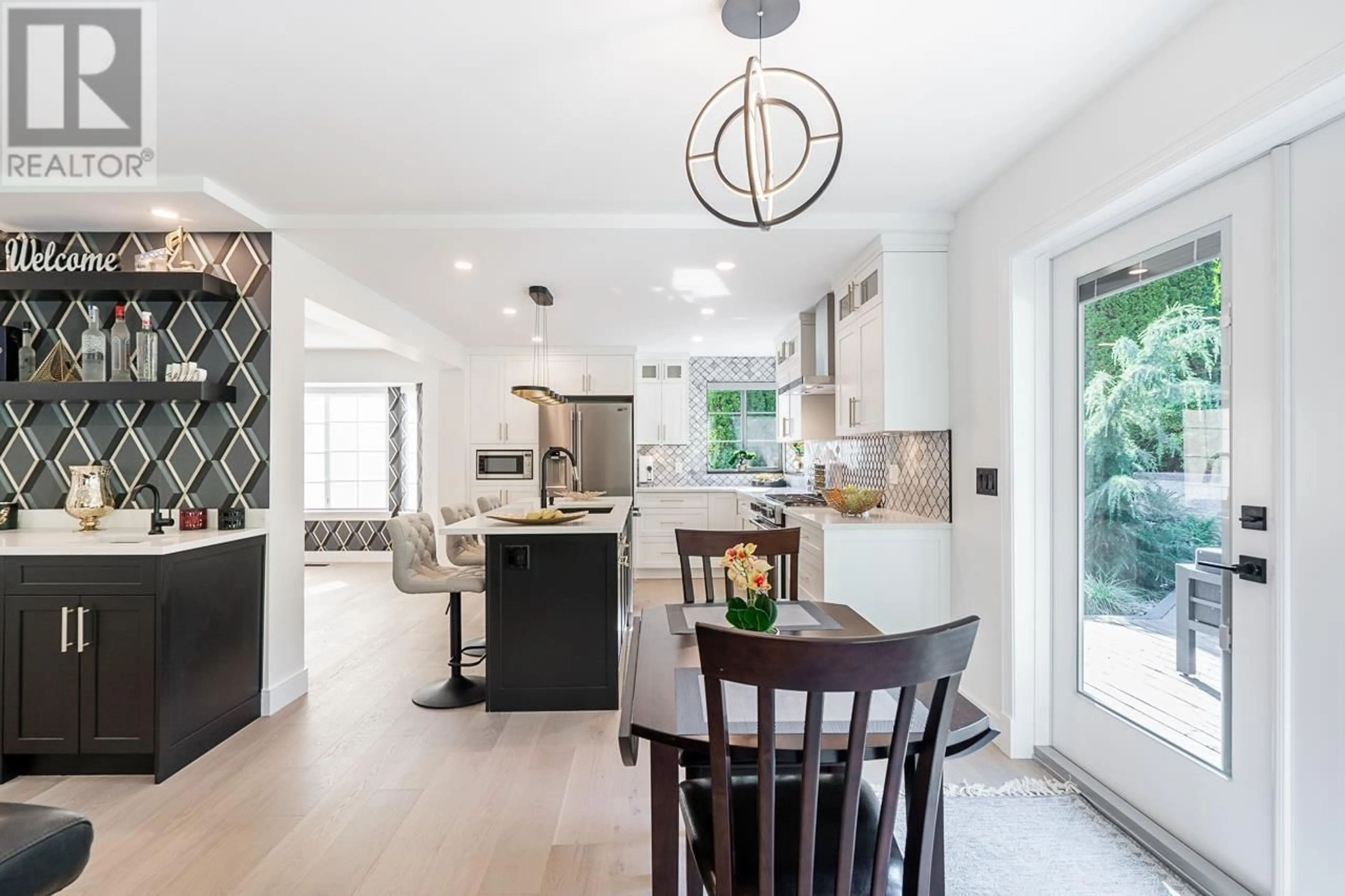 Open concept kitchen, unknown for 2637 SANDSTONE CRESCENT, Coquitlam British Columbia V3E2T8