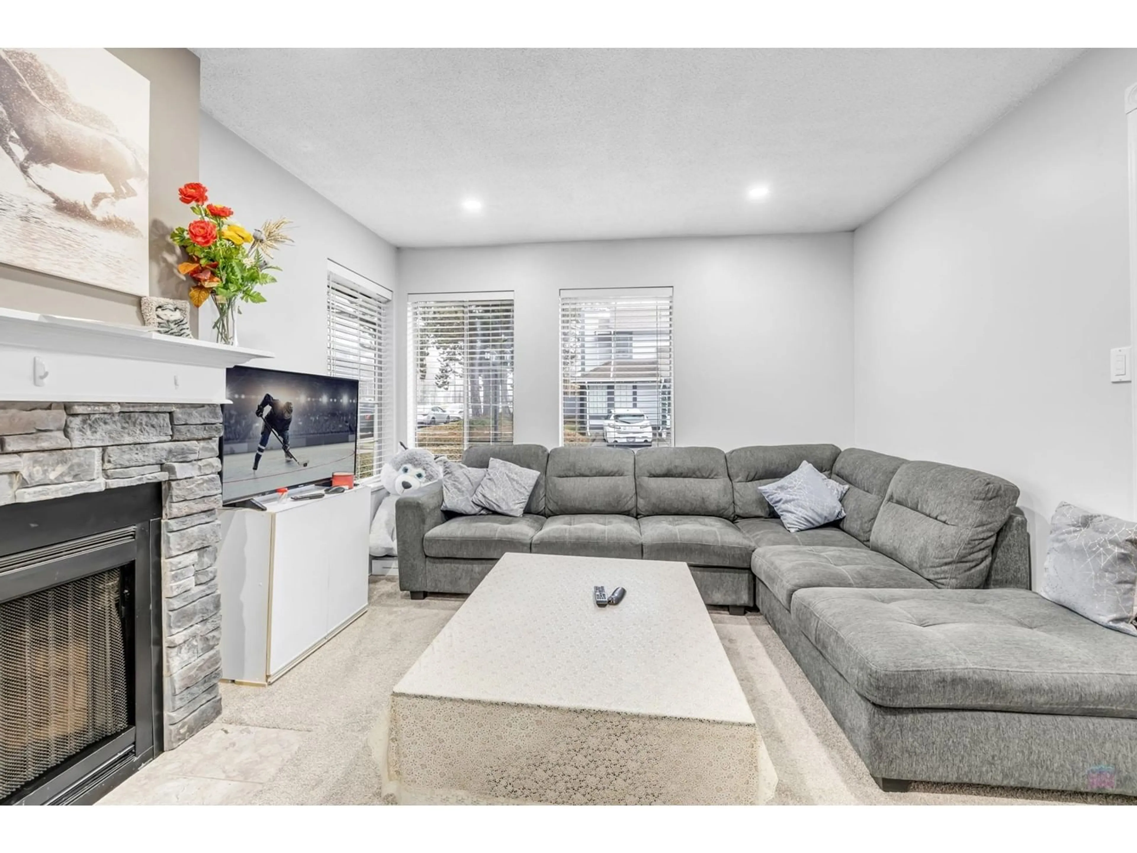 Living room with furniture, unknown for 11958 90, Delta British Columbia V4C3H6