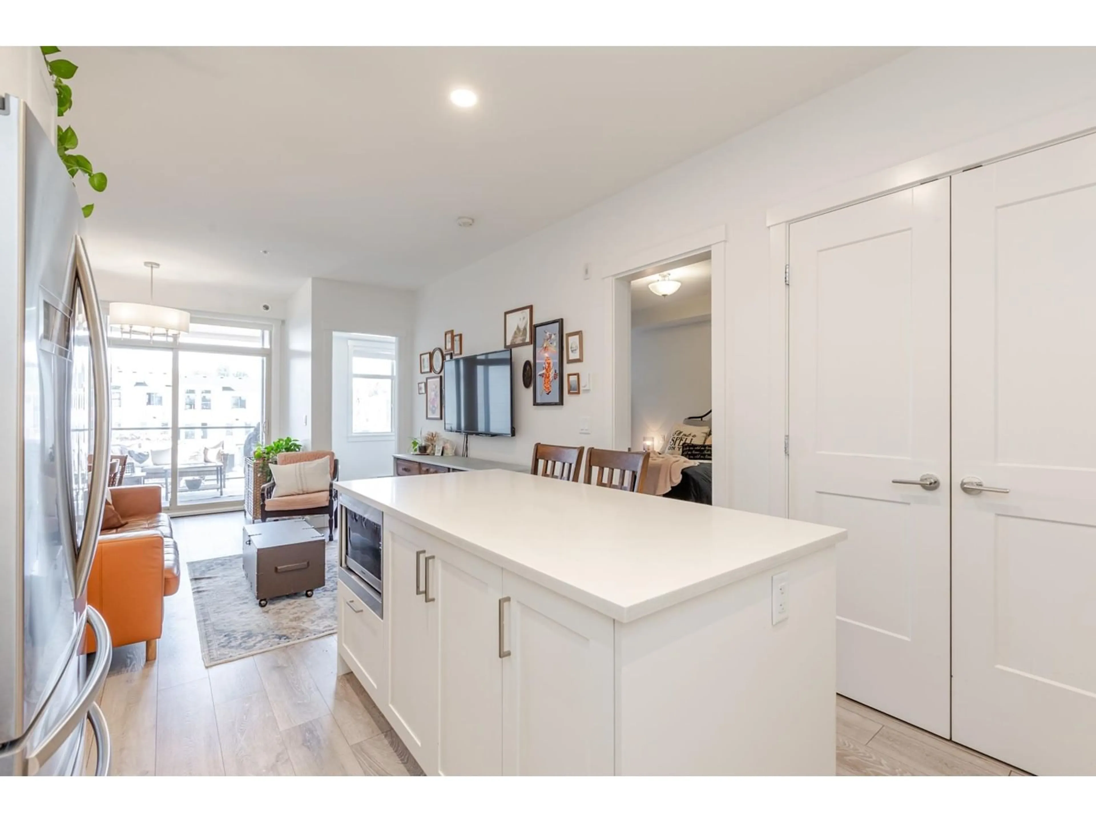 Open concept kitchen, unknown for 303 - 20673 78, Langley British Columbia V2Y3K1